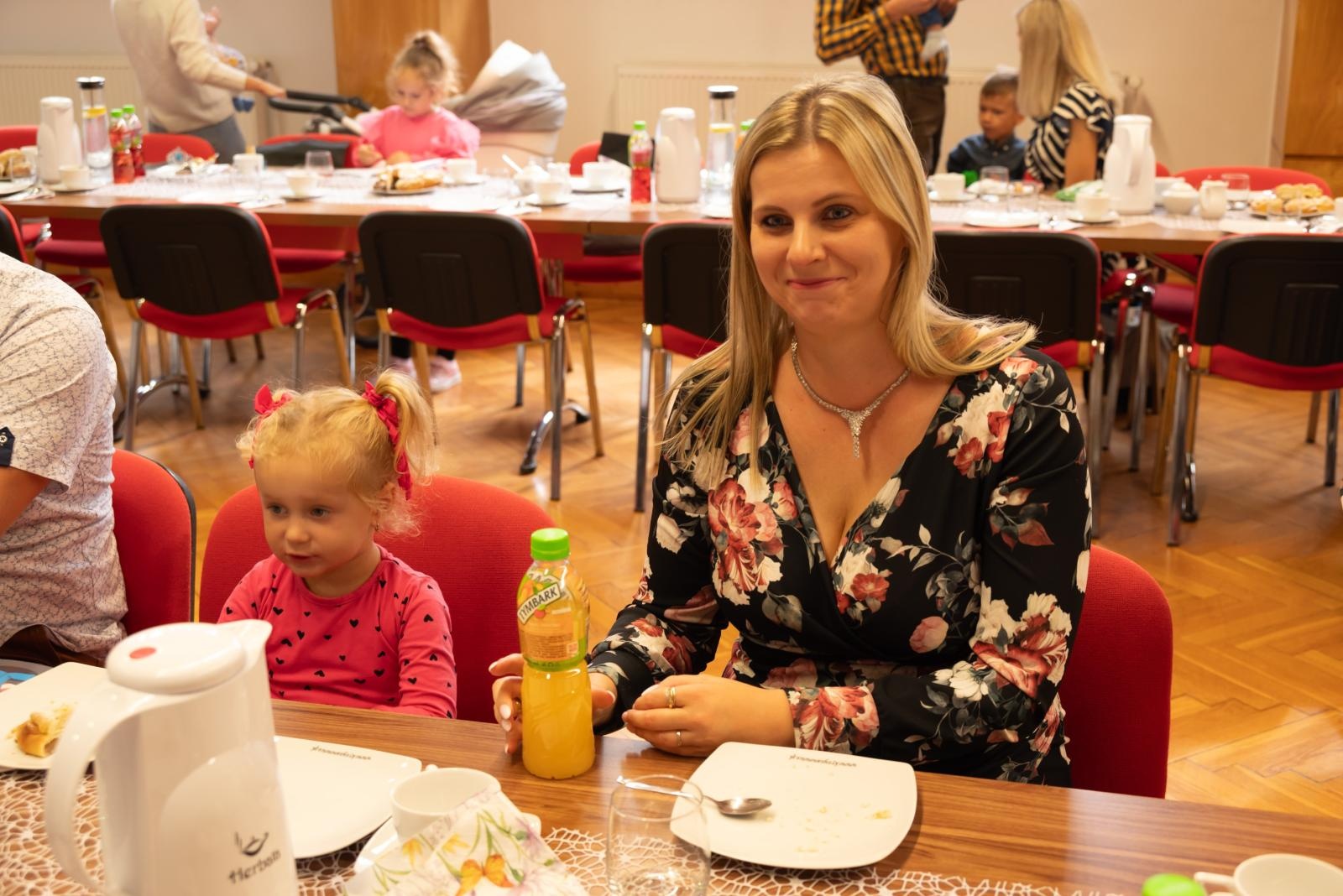 Zdjęcie w galerii na portalu naszraciborz.pl: Nowi mieszkańcy gminy Krzyżanowice oficjalnie powitani wiadomości z regionu