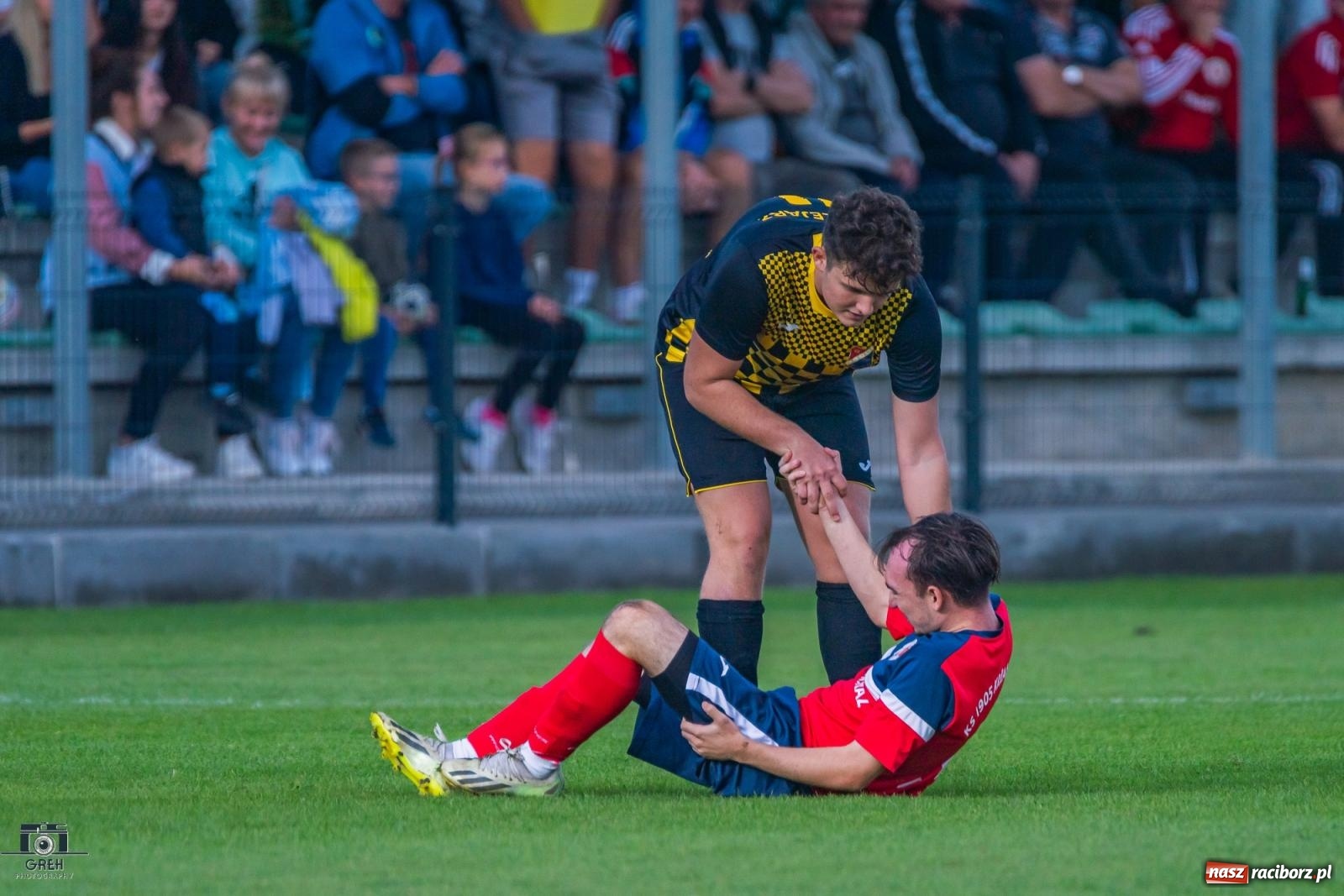 Zdjęcie w galerii na portalu naszraciborz.pl: A klasa. Osiem goli i niespodzianka. Chałupki pokonały wicelidera [FOTO] wiadomości z regionu