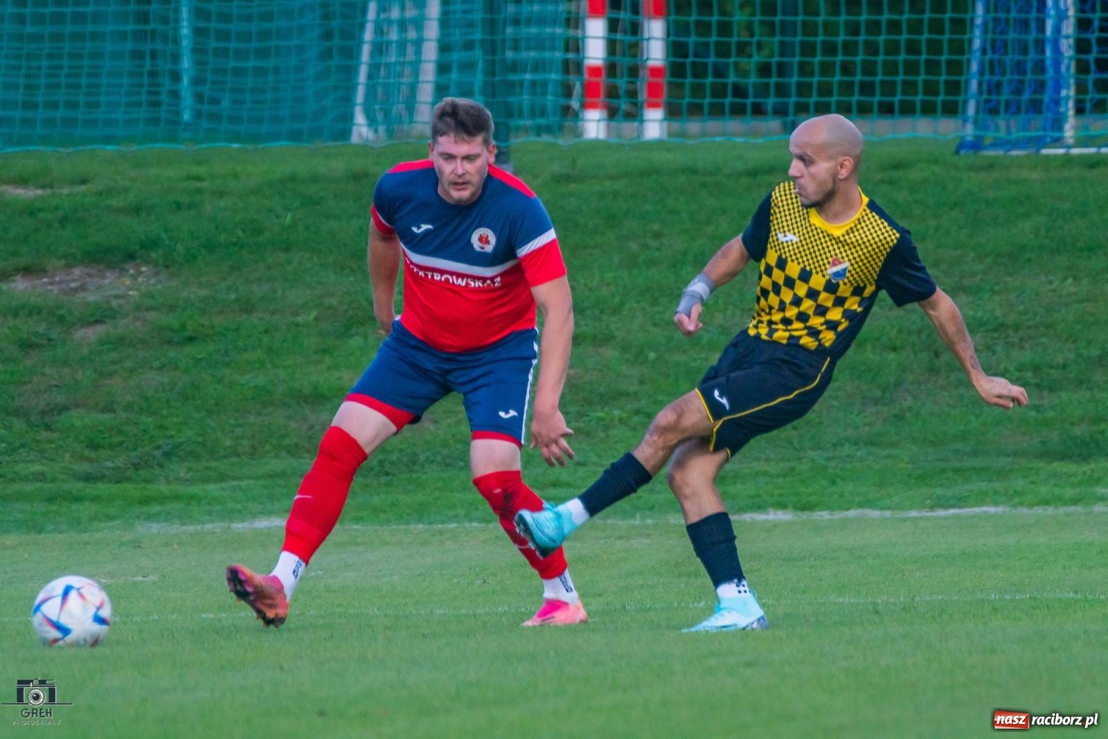 Zdjęcie w galerii na portalu naszraciborz.pl: A klasa. Osiem goli i niespodzianka. Chałupki pokonały wicelidera [FOTO] wiadomości z regionu