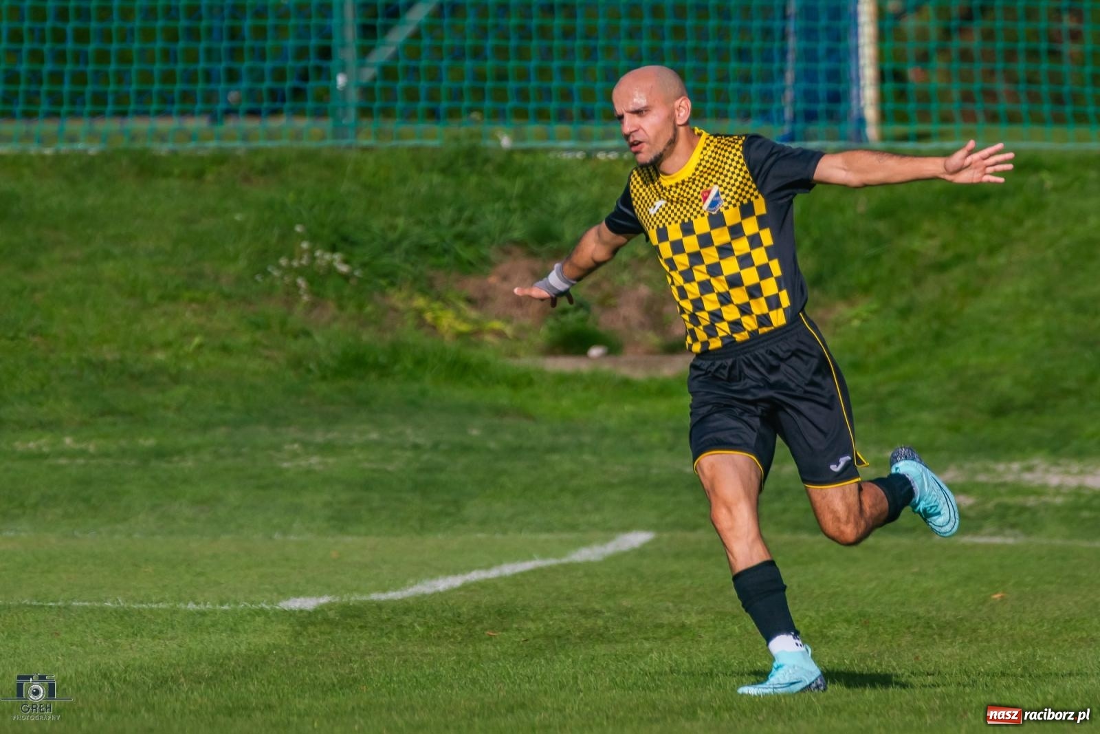 Zdjęcie w galerii na portalu naszraciborz.pl: A klasa. Osiem goli i niespodzianka. Chałupki pokonały wicelidera [FOTO] wiadomości z regionu