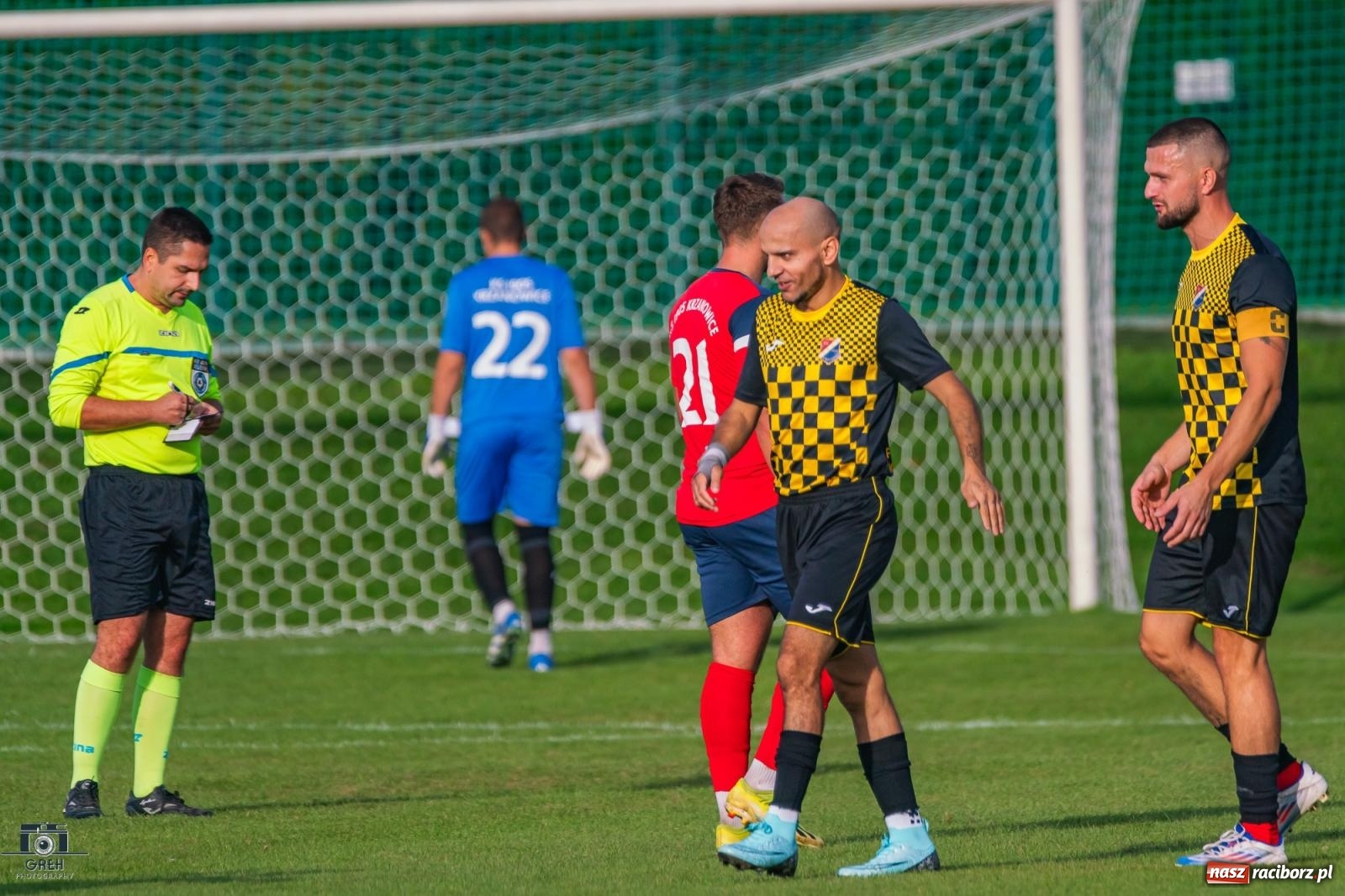 Zdjęcie w galerii na portalu naszraciborz.pl: A klasa. Osiem goli i niespodzianka. Chałupki pokonały wicelidera [FOTO] wiadomości z regionu