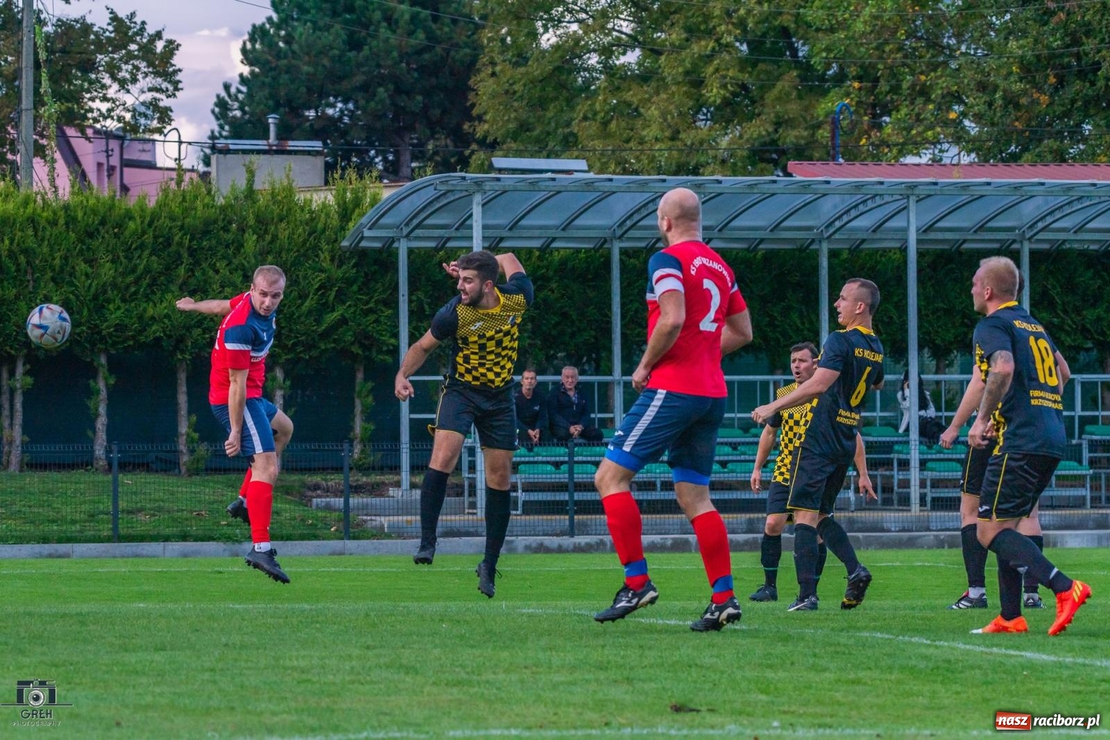 Zdjęcie w galerii na portalu naszraciborz.pl: A klasa. Osiem goli i niespodzianka. Chałupki pokonały wicelidera [FOTO] wiadomości z regionu