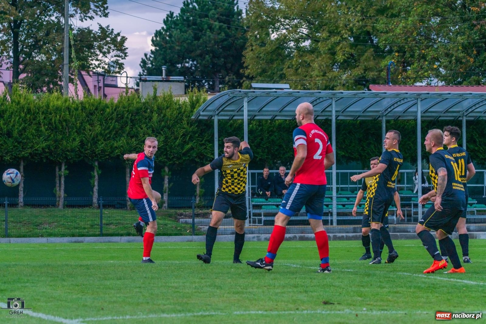 Zdjęcie w galerii na portalu naszraciborz.pl: A klasa. Osiem goli i niespodzianka. Chałupki pokonały wicelidera [FOTO] wiadomości z regionu