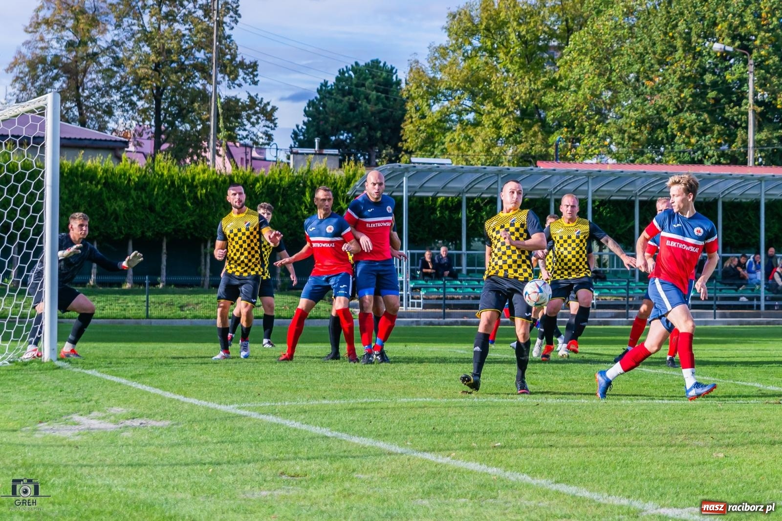 Zdjęcie w galerii na portalu naszraciborz.pl: A klasa. Osiem goli i niespodzianka. Chałupki pokonały wicelidera [FOTO] wiadomości z regionu