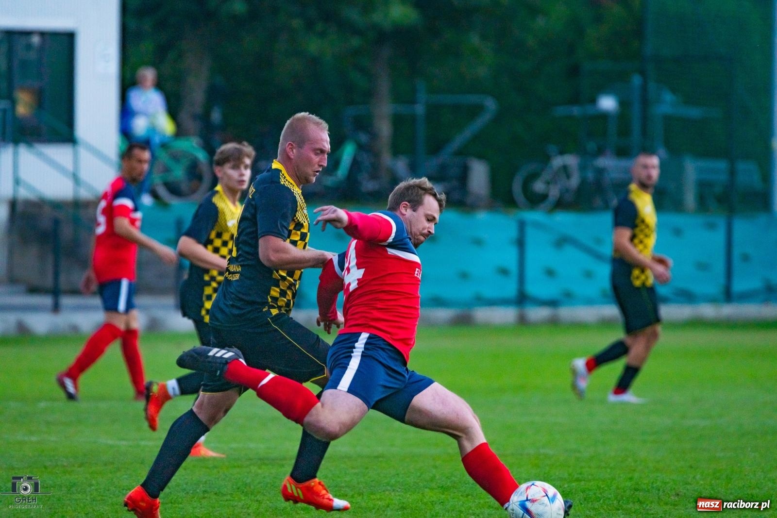Zdjęcie w galerii na portalu naszraciborz.pl: A klasa. Osiem goli i niespodzianka. Chałupki pokonały wicelidera [FOTO] wiadomości z regionu