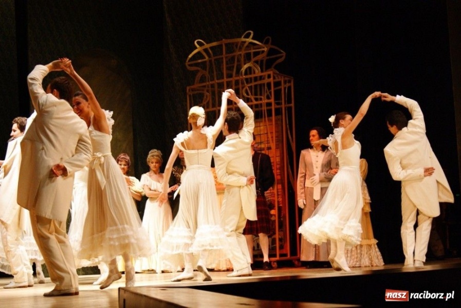 Zdjęcie w galerii na portalu naszraciborz.pl: Przywitali wiosnę Księżniczką Czardasza wiadomości z regionu