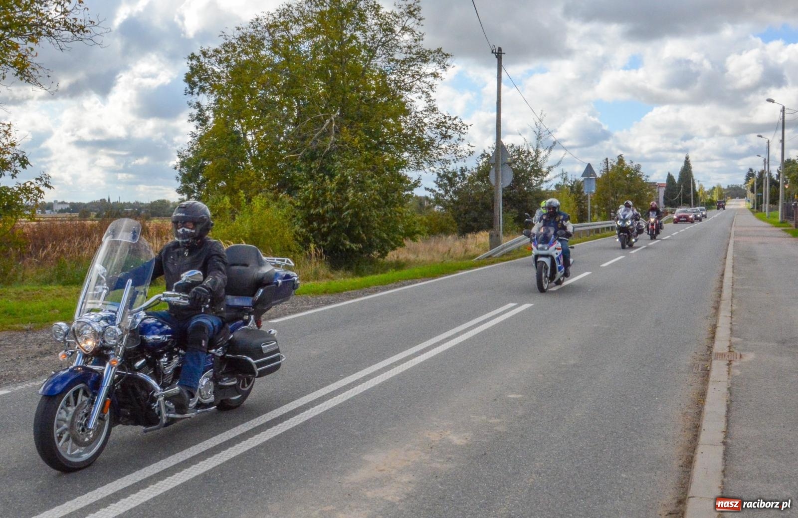 Zdjęcie w galerii na portalu naszraciborz.pl: Zakończenie sezonu motocyklowego 2024 w Raciborzu: piknik, msza i wspólna przejażdżka wiadomości z regionu