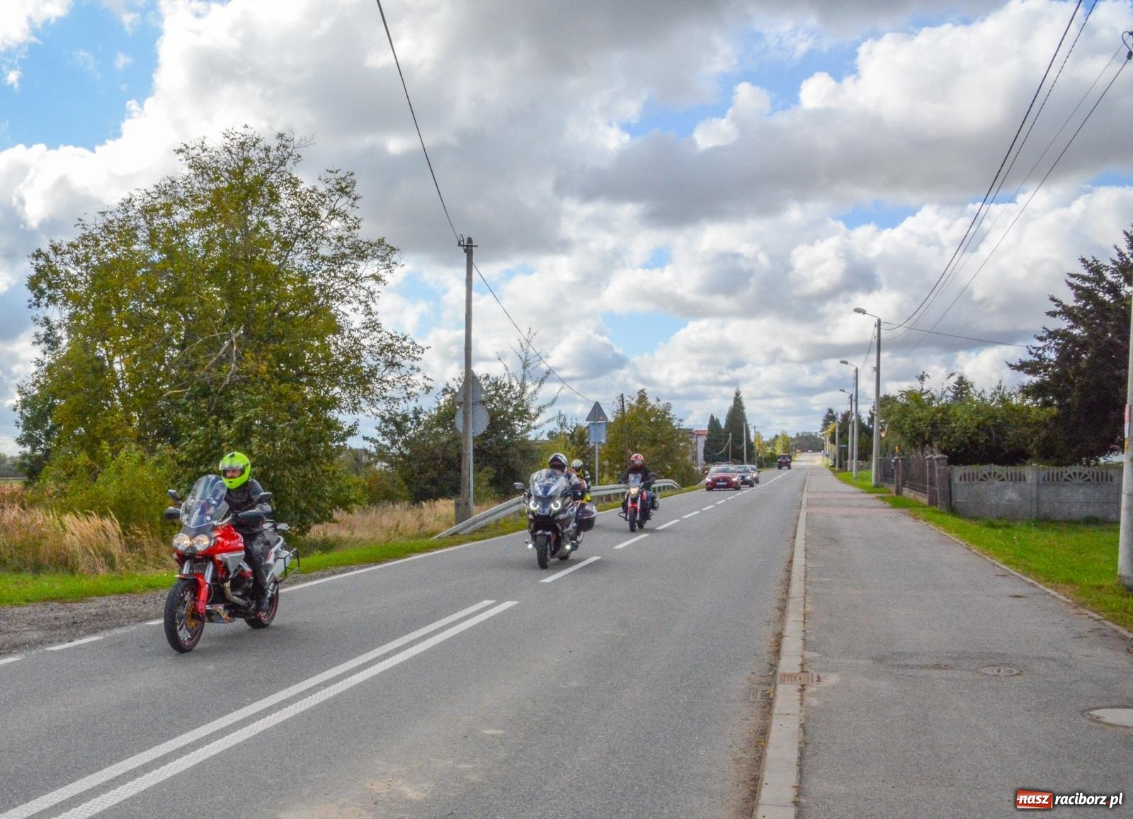 Zdjęcie w galerii na portalu naszraciborz.pl: Zakończenie sezonu motocyklowego 2024 w Raciborzu: piknik, msza i wspólna przejażdżka wiadomości z regionu
