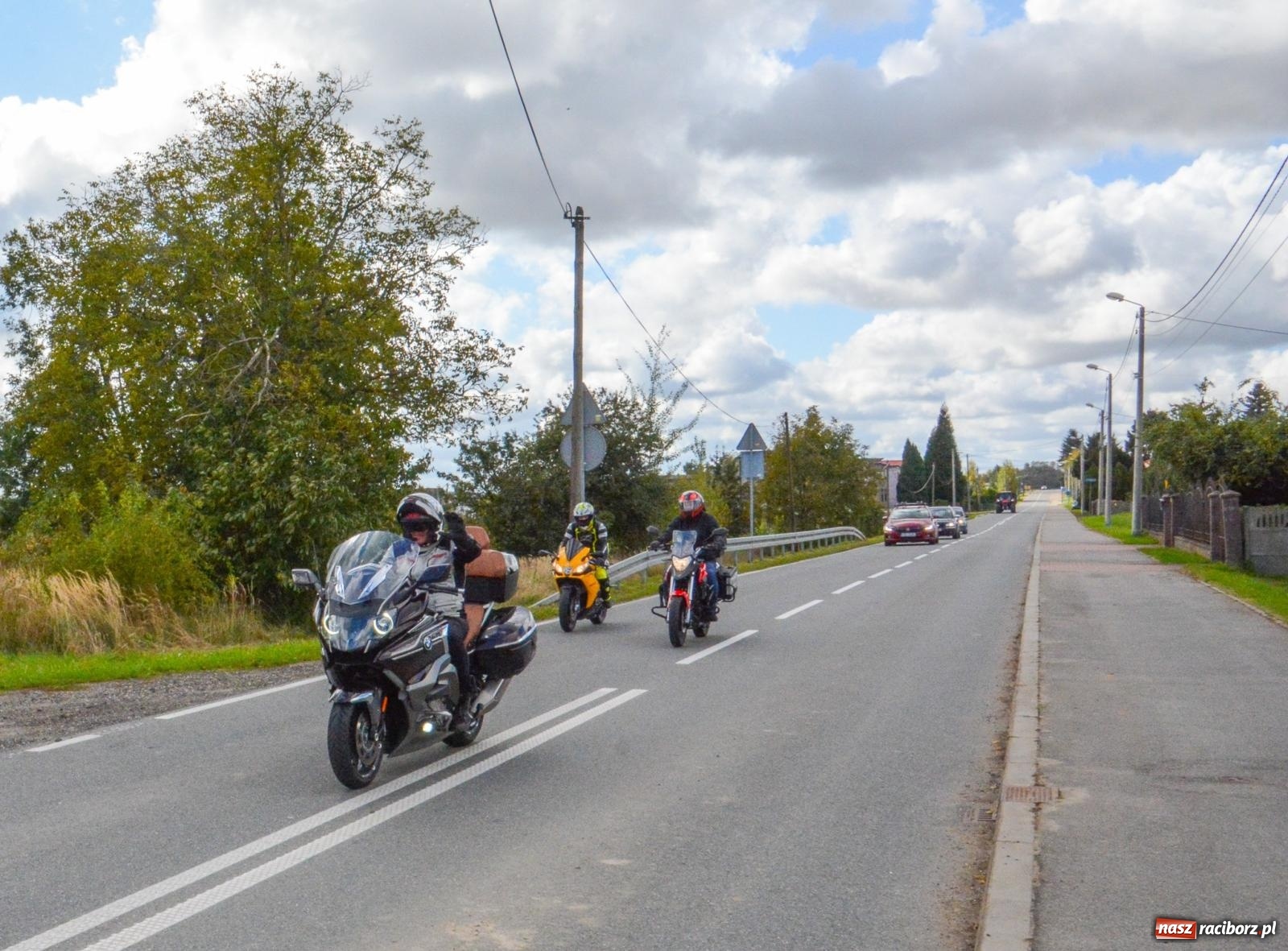 Zdjęcie w galerii na portalu naszraciborz.pl: Zakończenie sezonu motocyklowego 2024 w Raciborzu: piknik, msza i wspólna przejażdżka wiadomości z regionu