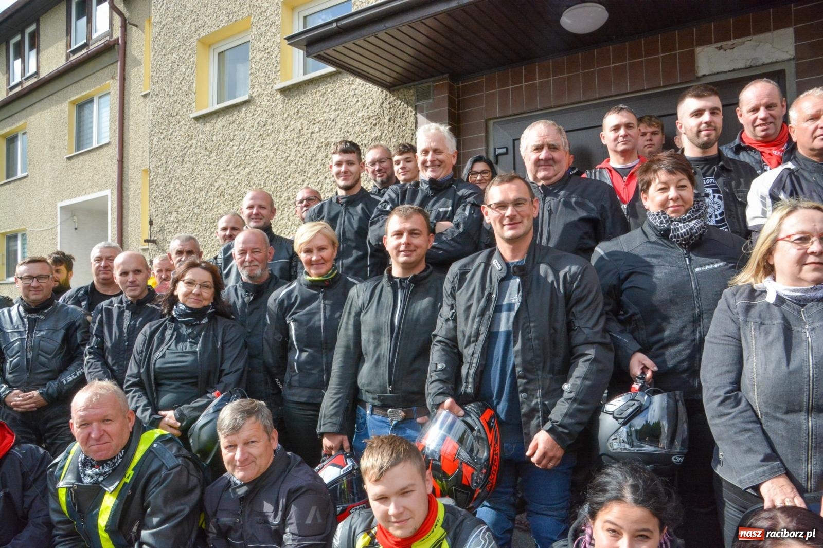 Zdjęcie w galerii na portalu naszraciborz.pl: Zakończenie sezonu motocyklowego 2024 w Raciborzu: piknik, msza i wspólna przejażdżka wiadomości z regionu