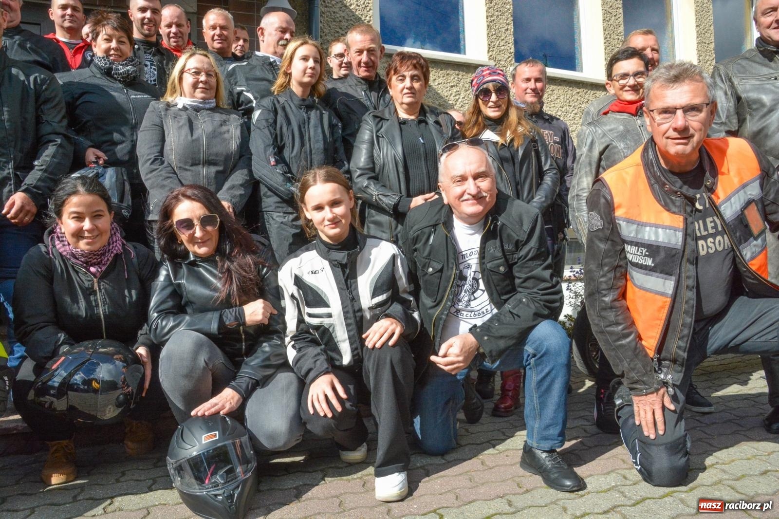 Zdjęcie w galerii na portalu naszraciborz.pl: Zakończenie sezonu motocyklowego 2024 w Raciborzu: piknik, msza i wspólna przejażdżka wiadomości z regionu