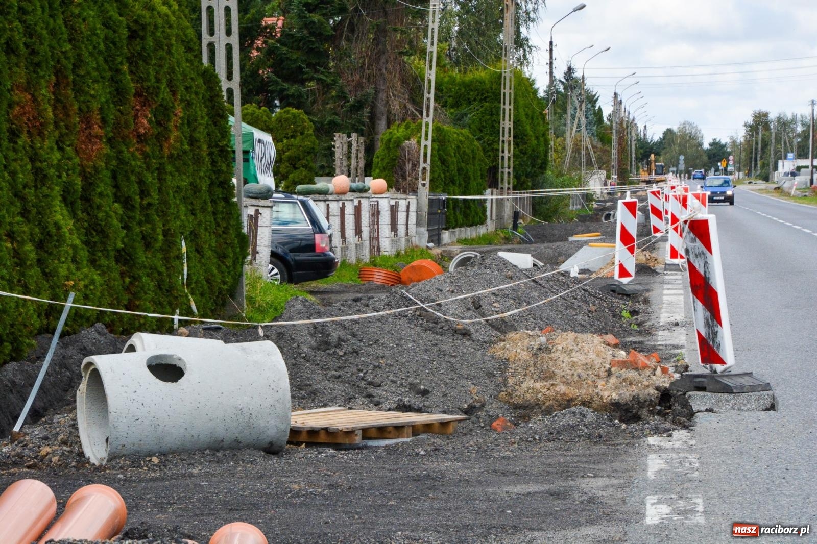Zdjęcie w galerii na portalu naszraciborz.pl: Trwa budowa ciągu pieszo-rowerowego w Miedoni [FOTO] wiadomości z regionu