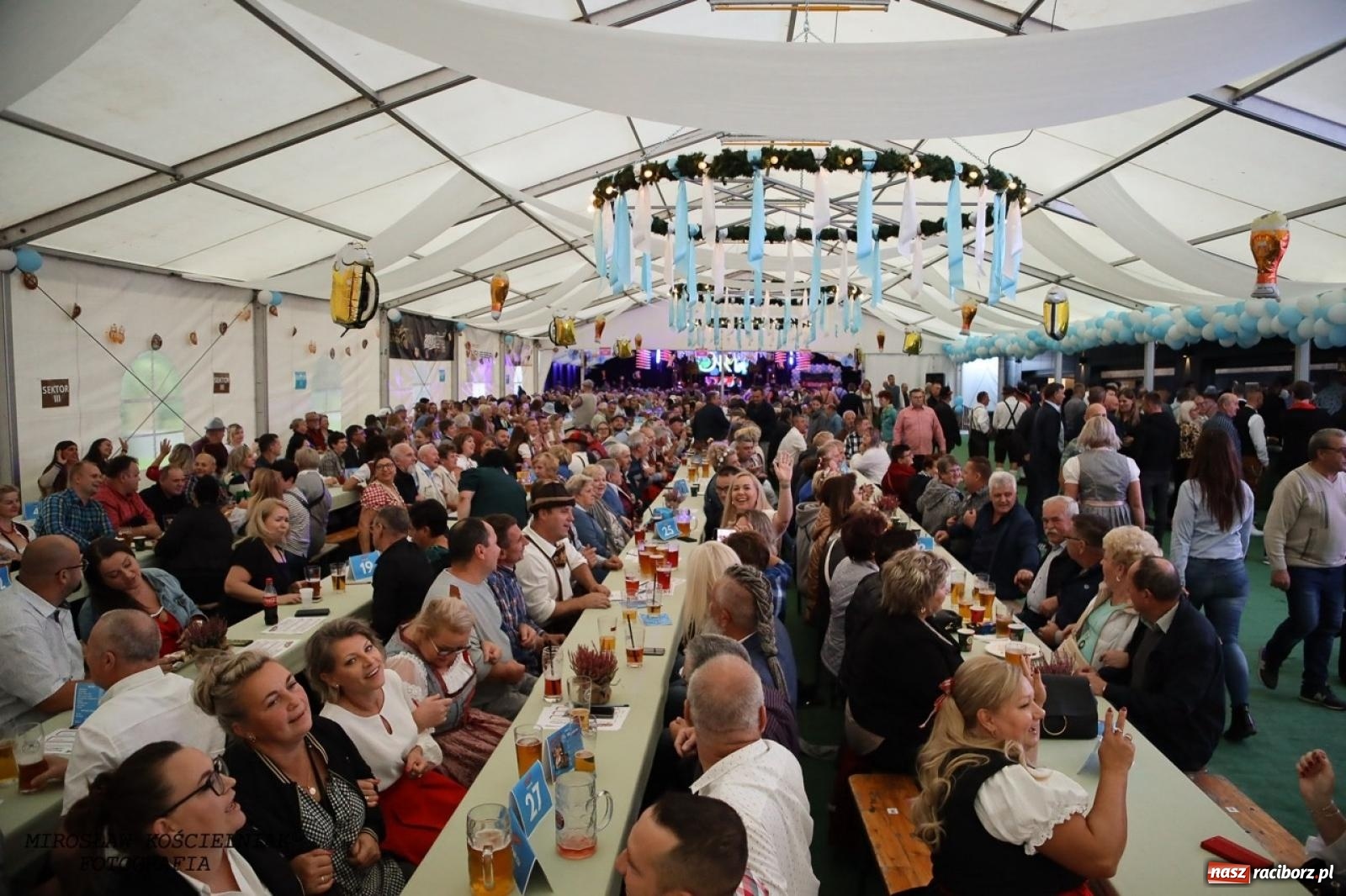 Zdjęcie w galerii na portalu naszraciborz.pl: Raciborski Oktoberfest w Szymocicach: bawarskie klimaty i świetna zabawa [FOTO i WIDEO] wiadomości z regionu