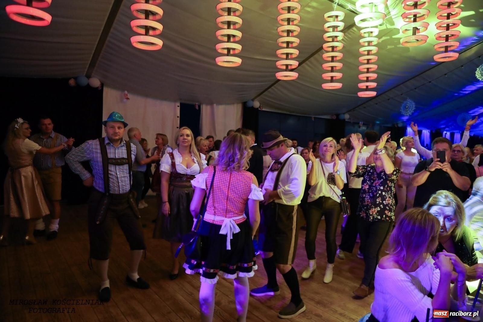 Zdjęcie w galerii na portalu naszraciborz.pl: Raciborski Oktoberfest w Szymocicach: bawarskie klimaty i świetna zabawa [FOTO i WIDEO] wiadomości z regionu