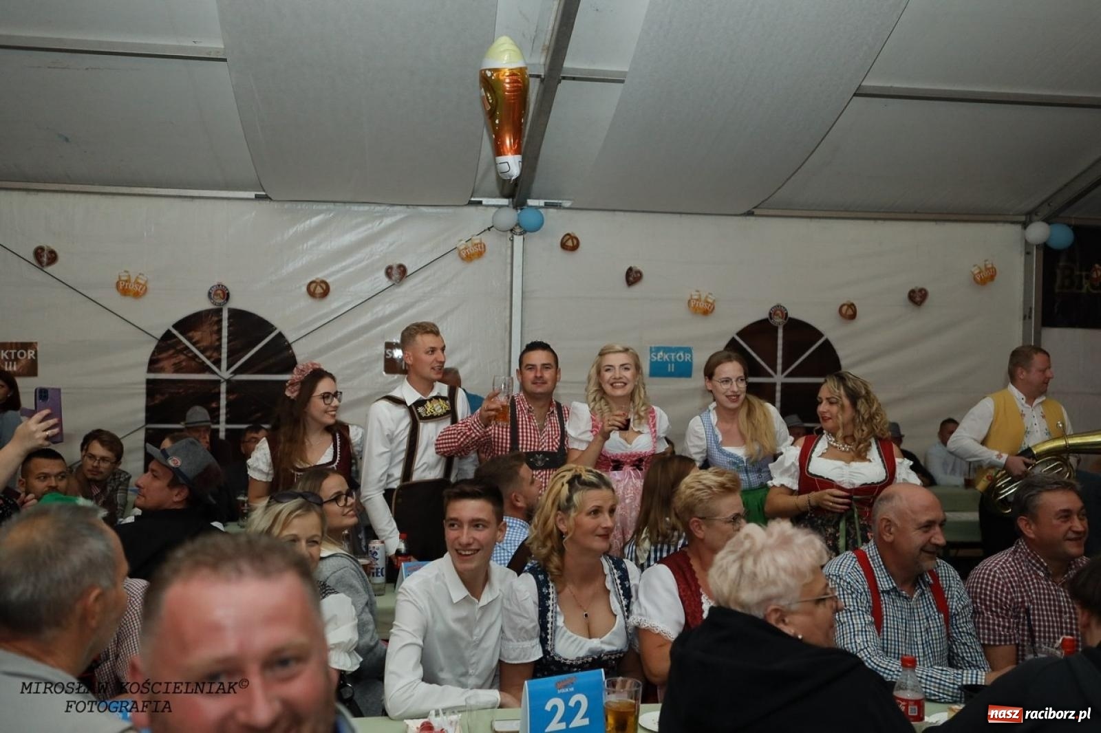 Zdjęcie w galerii na portalu naszraciborz.pl: Raciborski Oktoberfest w Szymocicach: bawarskie klimaty i świetna zabawa [FOTO i WIDEO] wiadomości z regionu