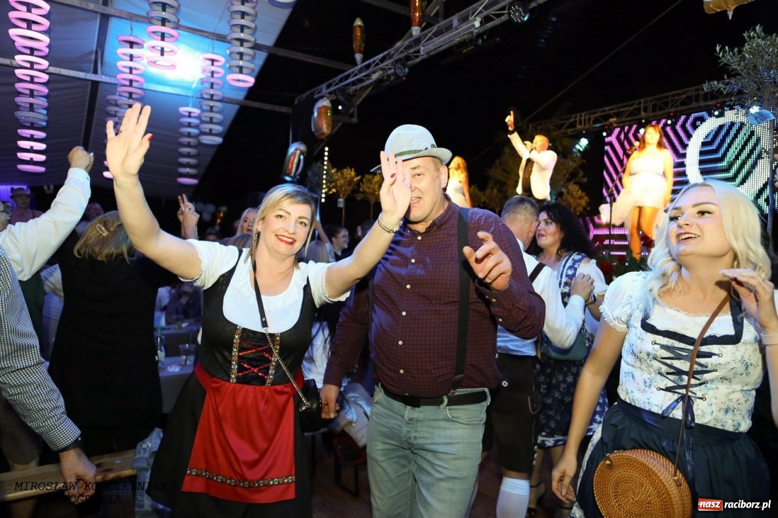 Zdjęcie w galerii na portalu naszraciborz.pl: Raciborski Oktoberfest w Szymocicach: bawarskie klimaty i świetna zabawa [FOTO i WIDEO] wiadomości z regionu