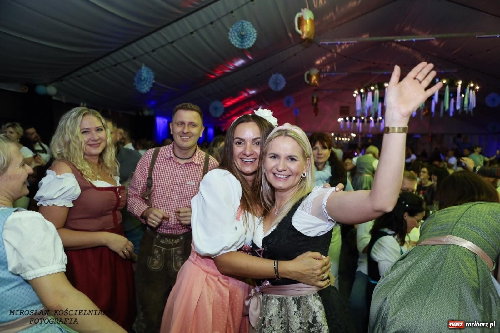 Zdjęcie w galerii na portalu naszraciborz.pl: Raciborski Oktoberfest w Szymocicach: bawarskie klimaty i świetna zabawa [FOTO i WIDEO] wiadomości z regionu