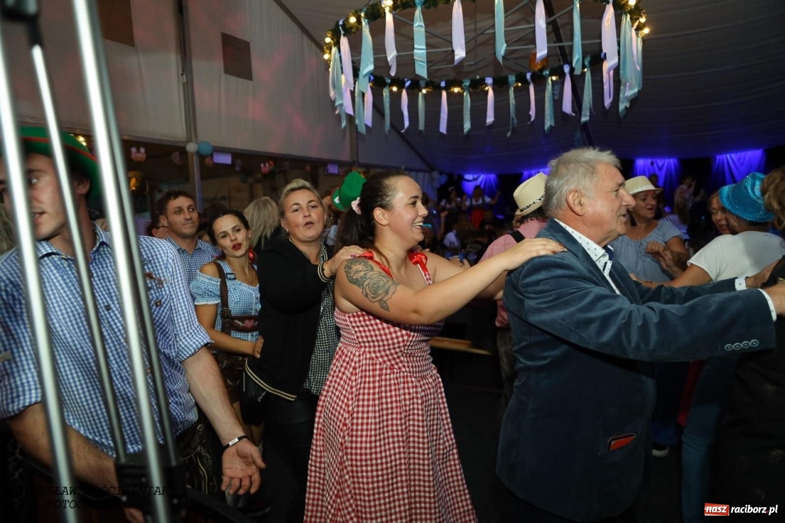 Zdjęcie w galerii na portalu naszraciborz.pl: Raciborski Oktoberfest w Szymocicach: bawarskie klimaty i świetna zabawa [FOTO i WIDEO] wiadomości z regionu
