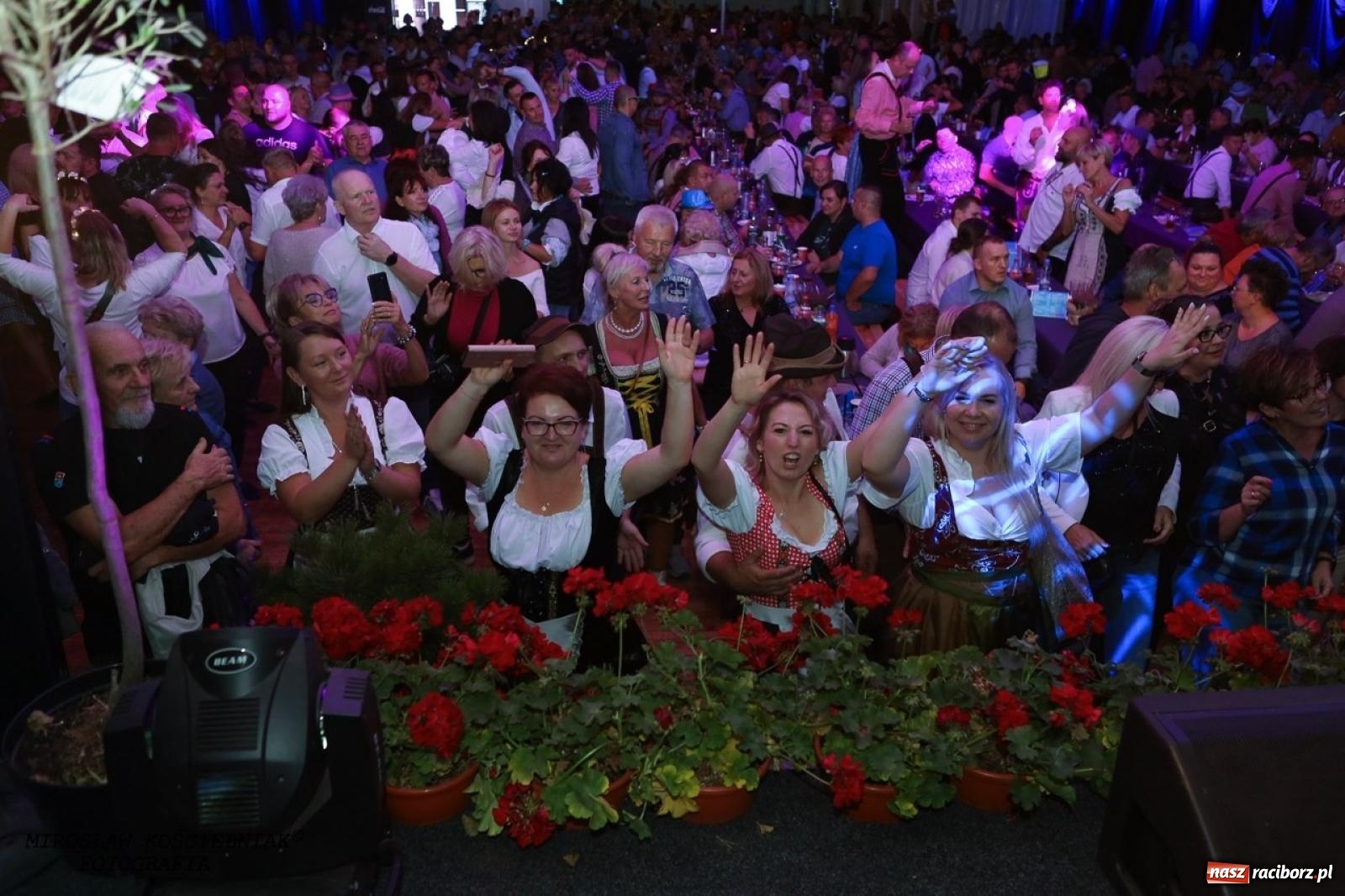 Zdjęcie w galerii na portalu naszraciborz.pl: Raciborski Oktoberfest w Szymocicach: bawarskie klimaty i świetna zabawa [FOTO i WIDEO] wiadomości z regionu