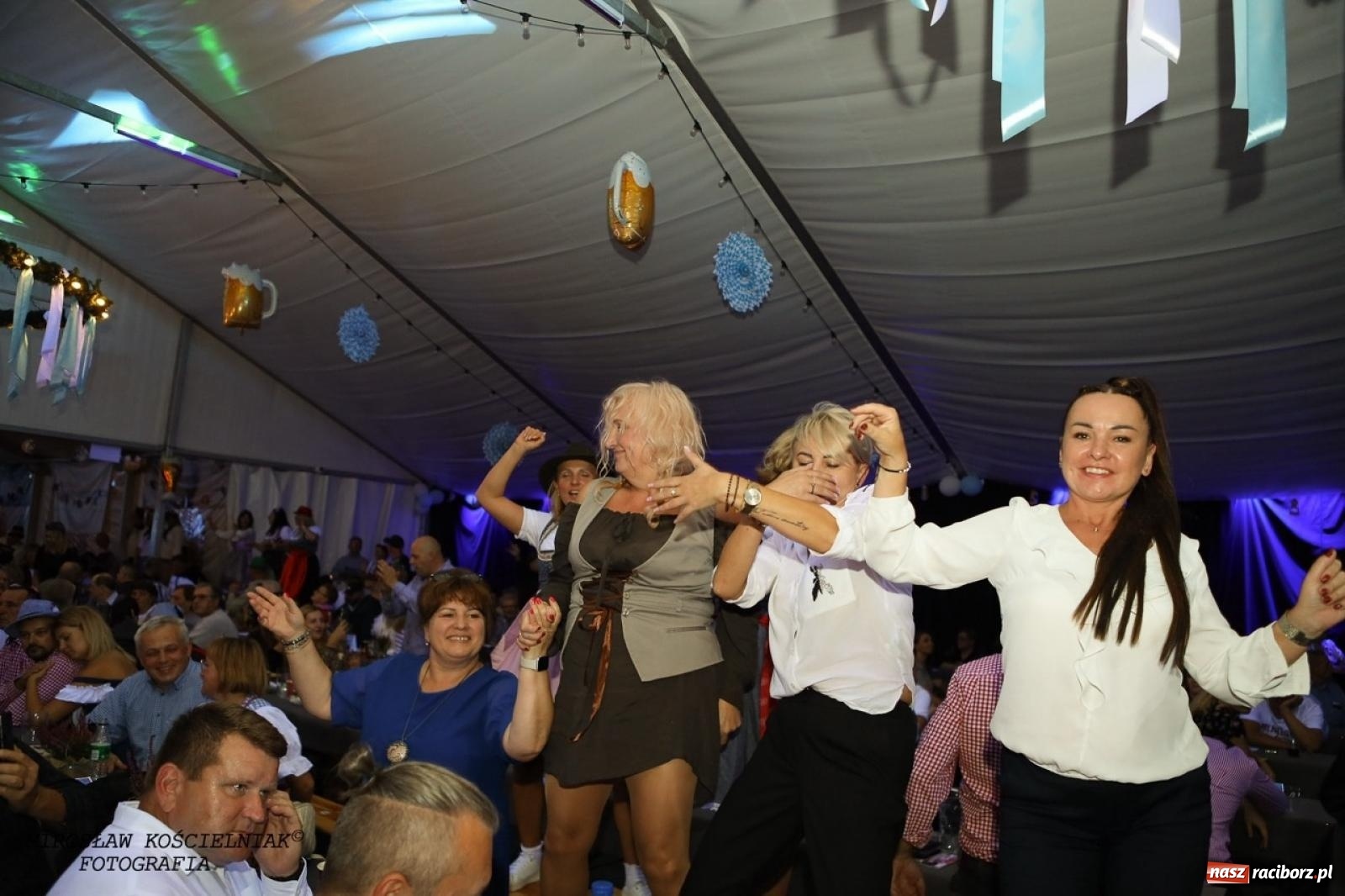 Zdjęcie w galerii na portalu naszraciborz.pl: Raciborski Oktoberfest w Szymocicach: bawarskie klimaty i świetna zabawa [FOTO i WIDEO] wiadomości z regionu