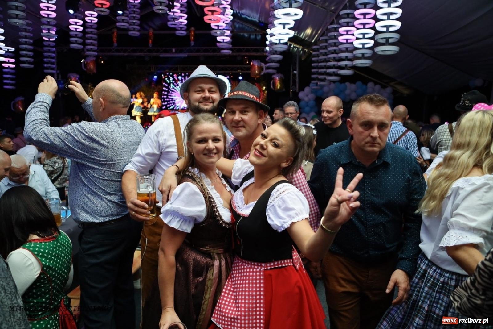 Zdjęcie w galerii na portalu naszraciborz.pl: Raciborski Oktoberfest w Szymocicach: bawarskie klimaty i świetna zabawa [FOTO i WIDEO] wiadomości z regionu