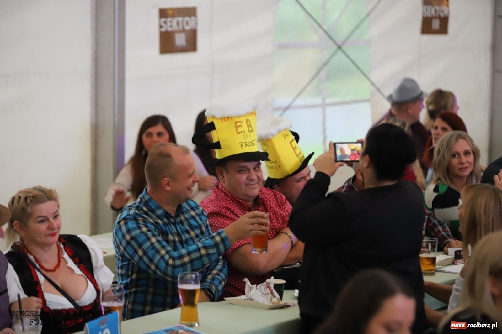 Zdjęcie w galerii na portalu naszraciborz.pl: Raciborski Oktoberfest w Szymocicach: bawarskie klimaty i świetna zabawa [FOTO i WIDEO] wiadomości z regionu