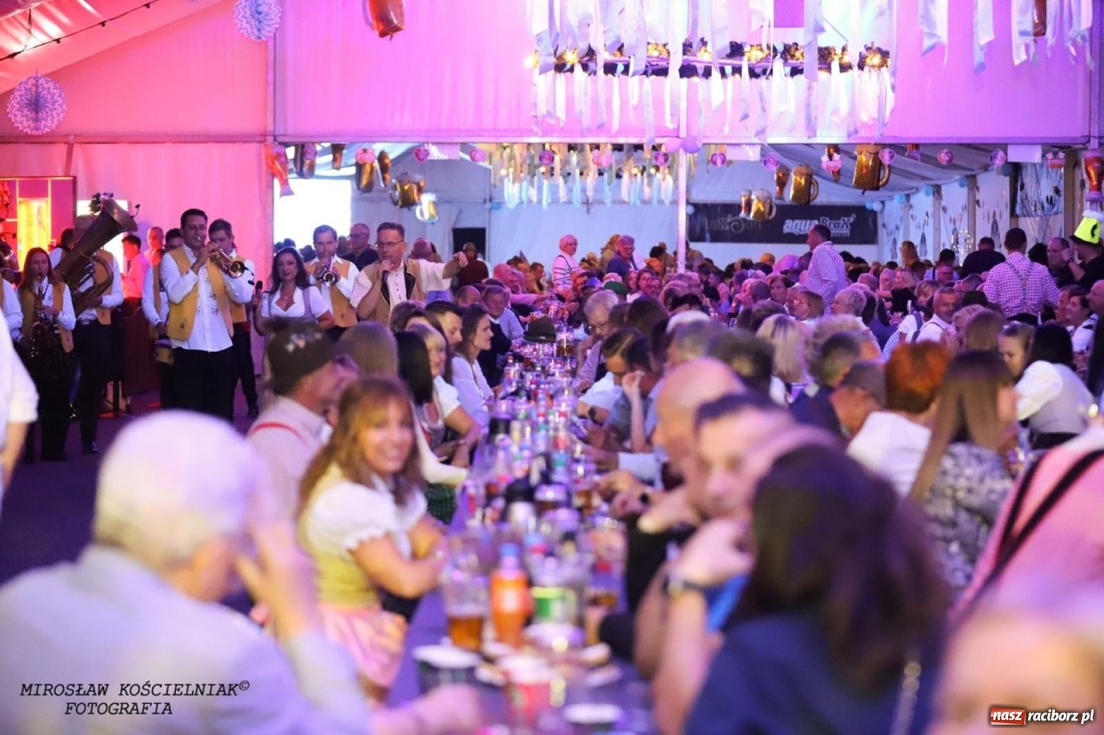 Zdjęcie w galerii na portalu naszraciborz.pl: Raciborski Oktoberfest w Szymocicach: bawarskie klimaty i świetna zabawa [FOTO i WIDEO] wiadomości z regionu