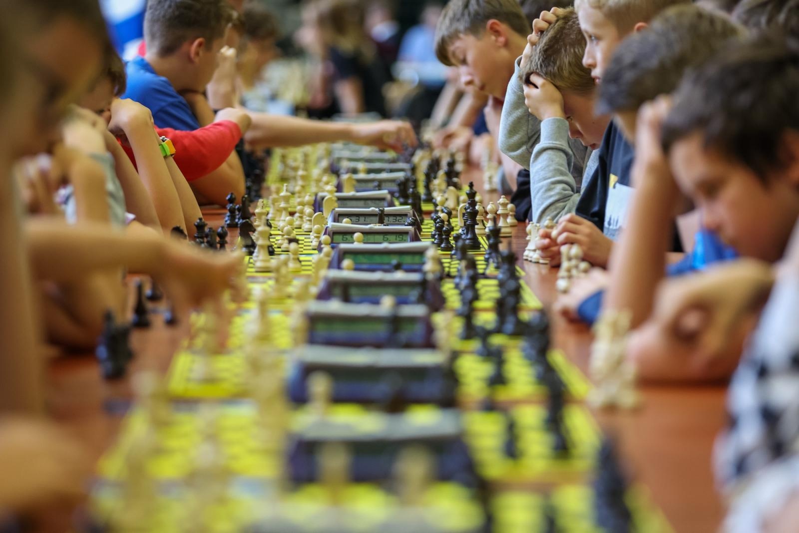 Zdjęcie w galerii na portalu naszraciborz.pl: Tłumy młodych szachistów znów zawładną Spodkiem! Święto szachów w legendarnej hali wiadomości z regionu