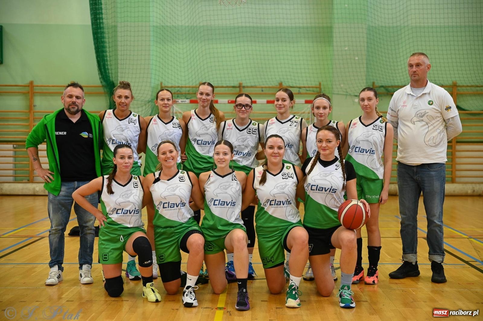 Zdjęcie w galerii na portalu naszraciborz.pl: Koszykówka. Porażka RKK AZS Racibórz na inaugurację sezonu [FOTO i WIDEO] wiadomości z regionu