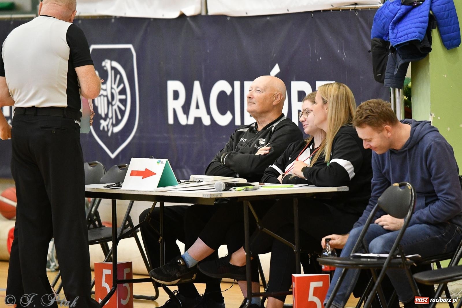 Zdjęcie w galerii na portalu naszraciborz.pl: Koszykówka. Porażka RKK AZS Racibórz na inaugurację sezonu [FOTO i WIDEO] wiadomości z regionu