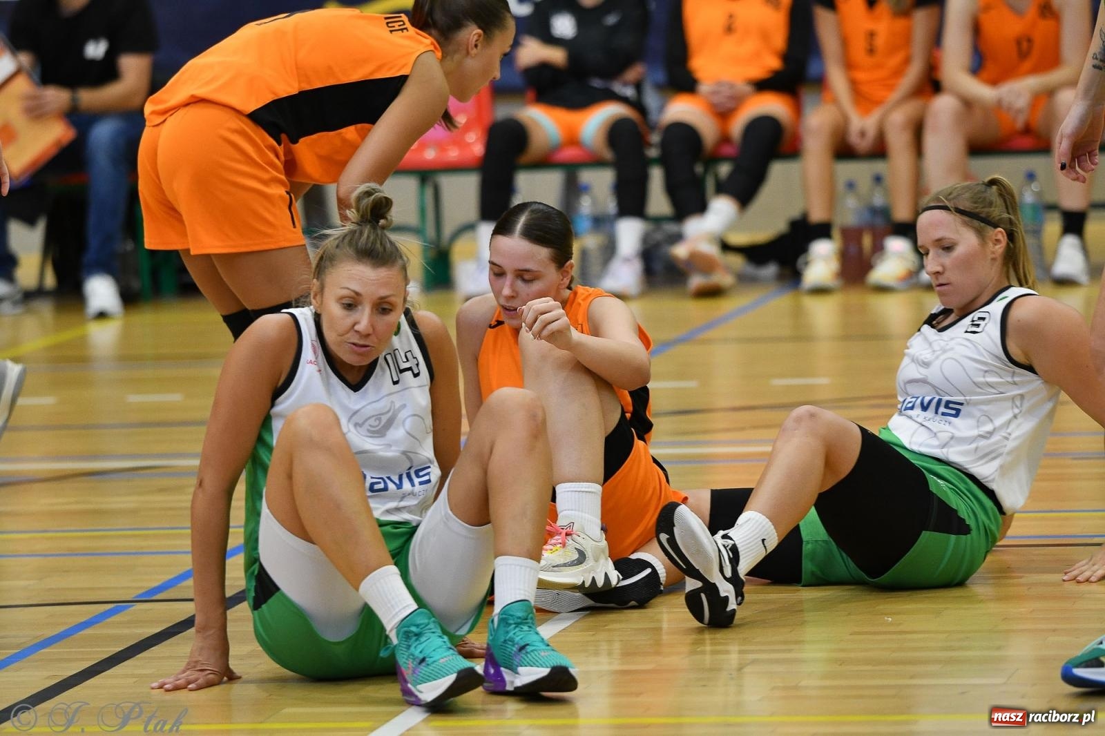 Zdjęcie w galerii na portalu naszraciborz.pl: Koszykówka. Porażka RKK AZS Racibórz na inaugurację sezonu [FOTO i WIDEO] wiadomości z regionu