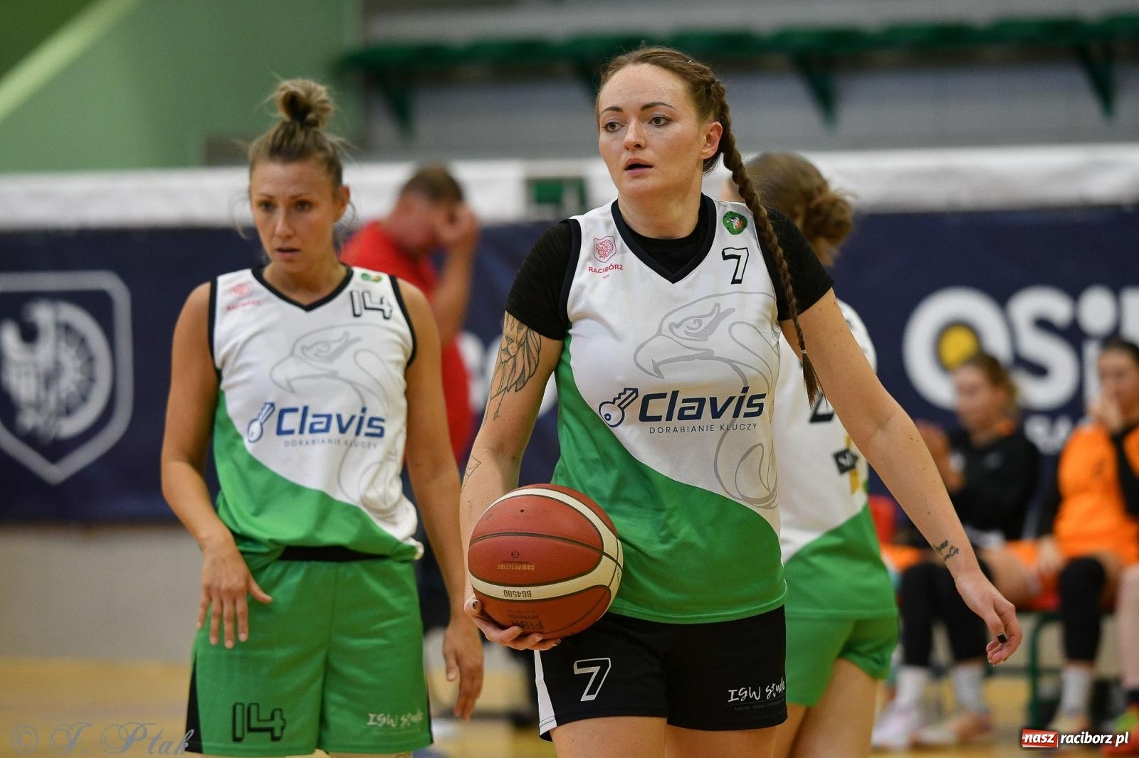 Zdjęcie w galerii na portalu naszraciborz.pl: Koszykówka. Porażka RKK AZS Racibórz na inaugurację sezonu [FOTO i WIDEO] wiadomości z regionu