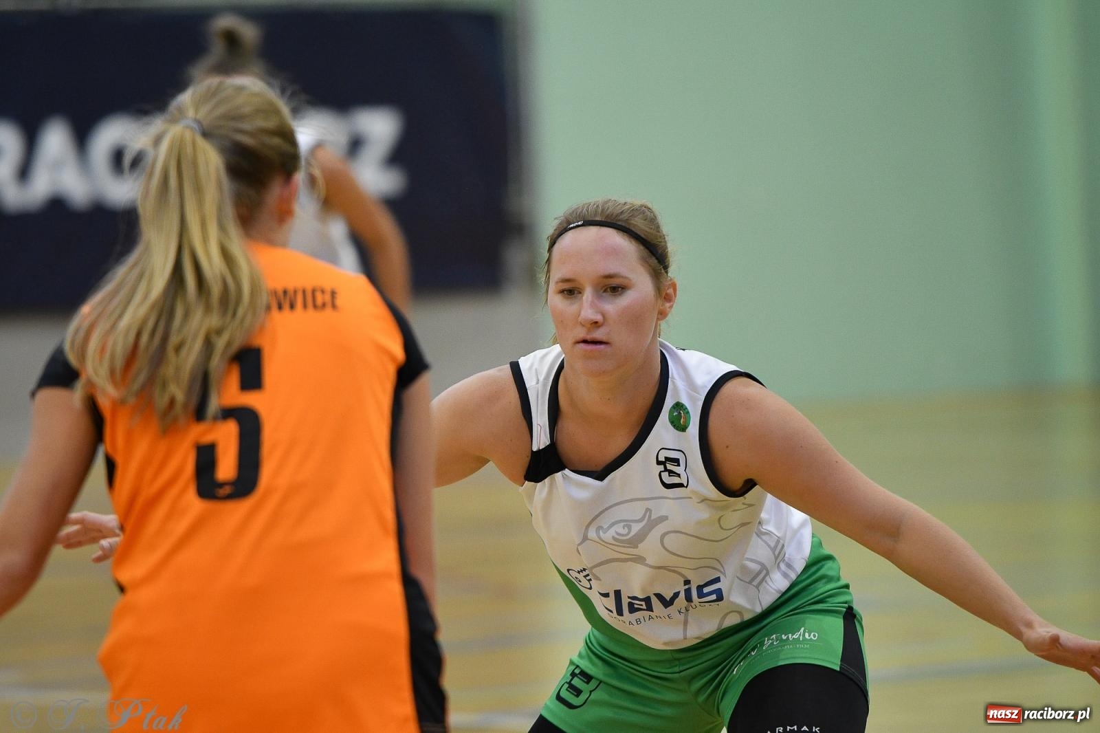 Zdjęcie w galerii na portalu naszraciborz.pl: Koszykówka. Porażka RKK AZS Racibórz na inaugurację sezonu [FOTO i WIDEO] wiadomości z regionu