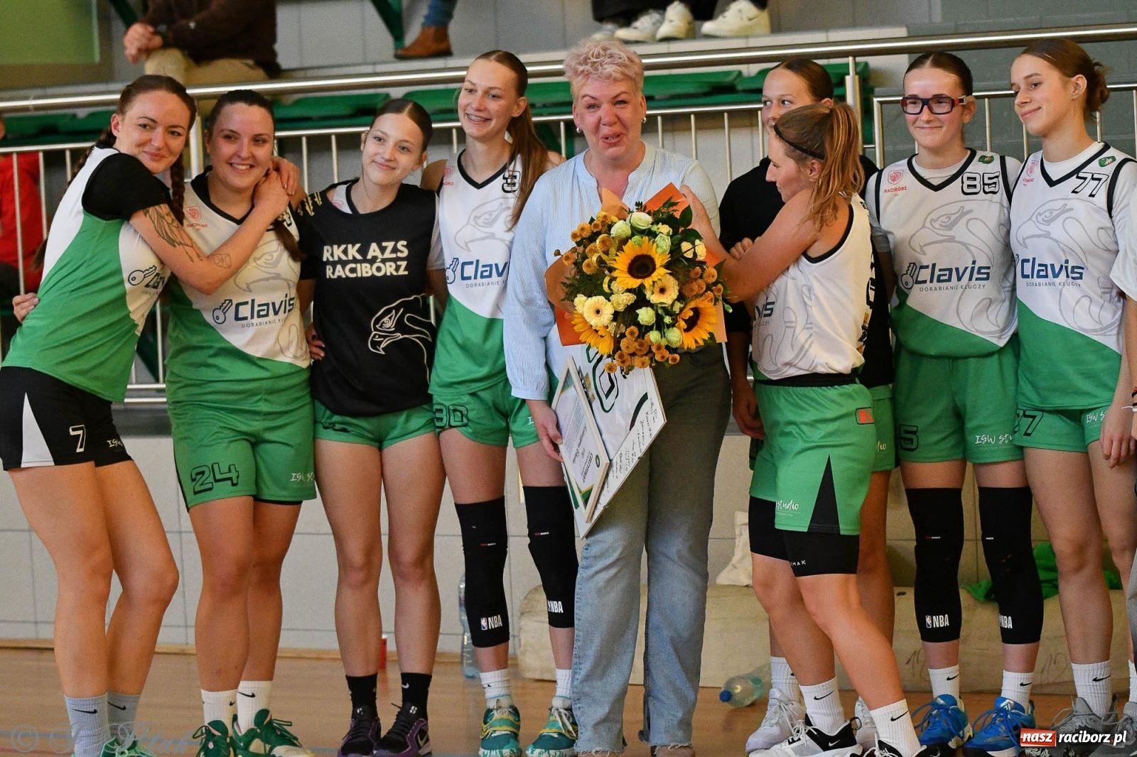 Zdjęcie w galerii na portalu naszraciborz.pl: Koszykówka. Porażka RKK AZS Racibórz na inaugurację sezonu [FOTO i WIDEO] wiadomości z regionu