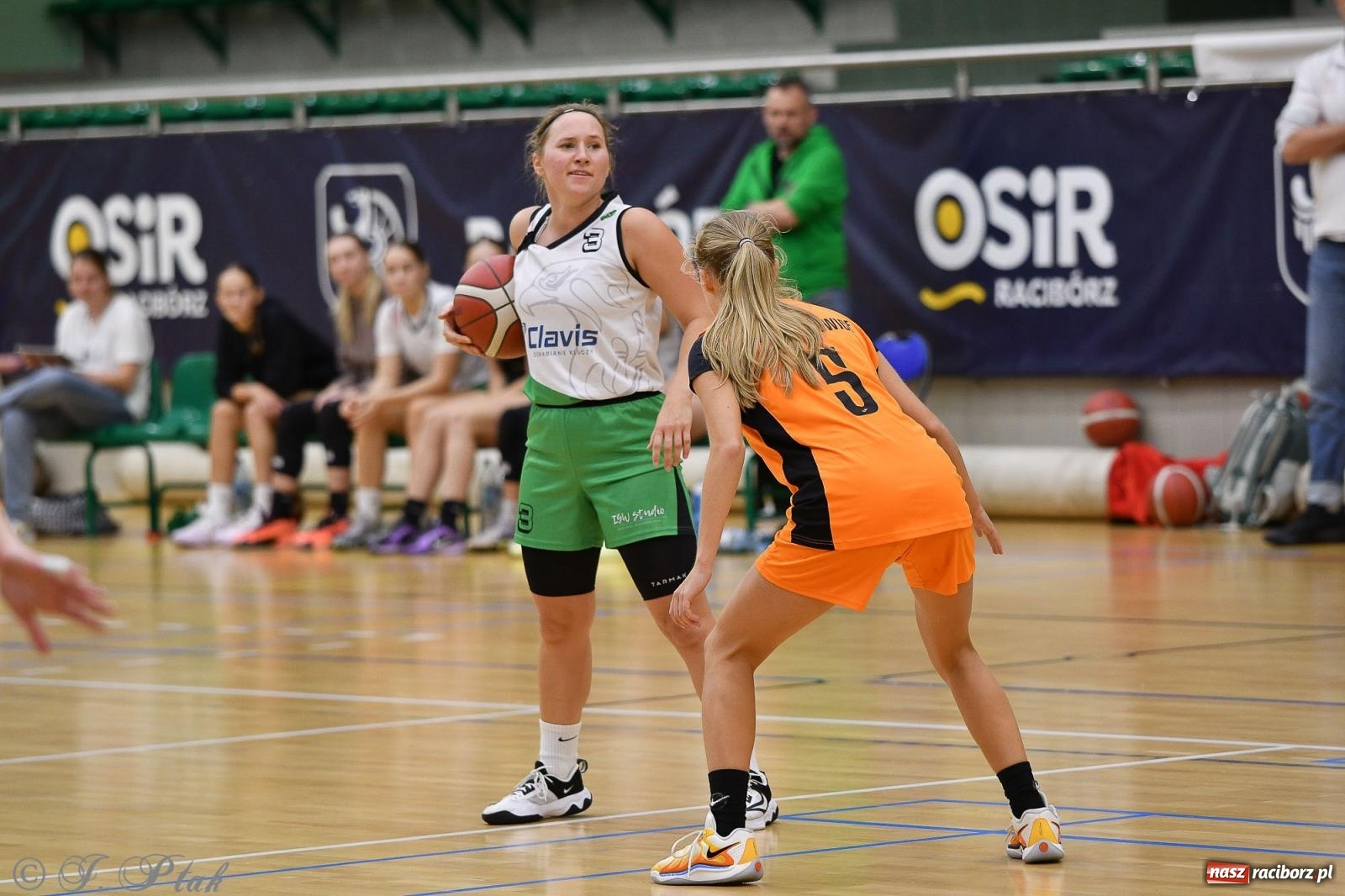 Zdjęcie w galerii na portalu naszraciborz.pl: Koszykówka. Porażka RKK AZS Racibórz na inaugurację sezonu [FOTO i WIDEO] wiadomości z regionu