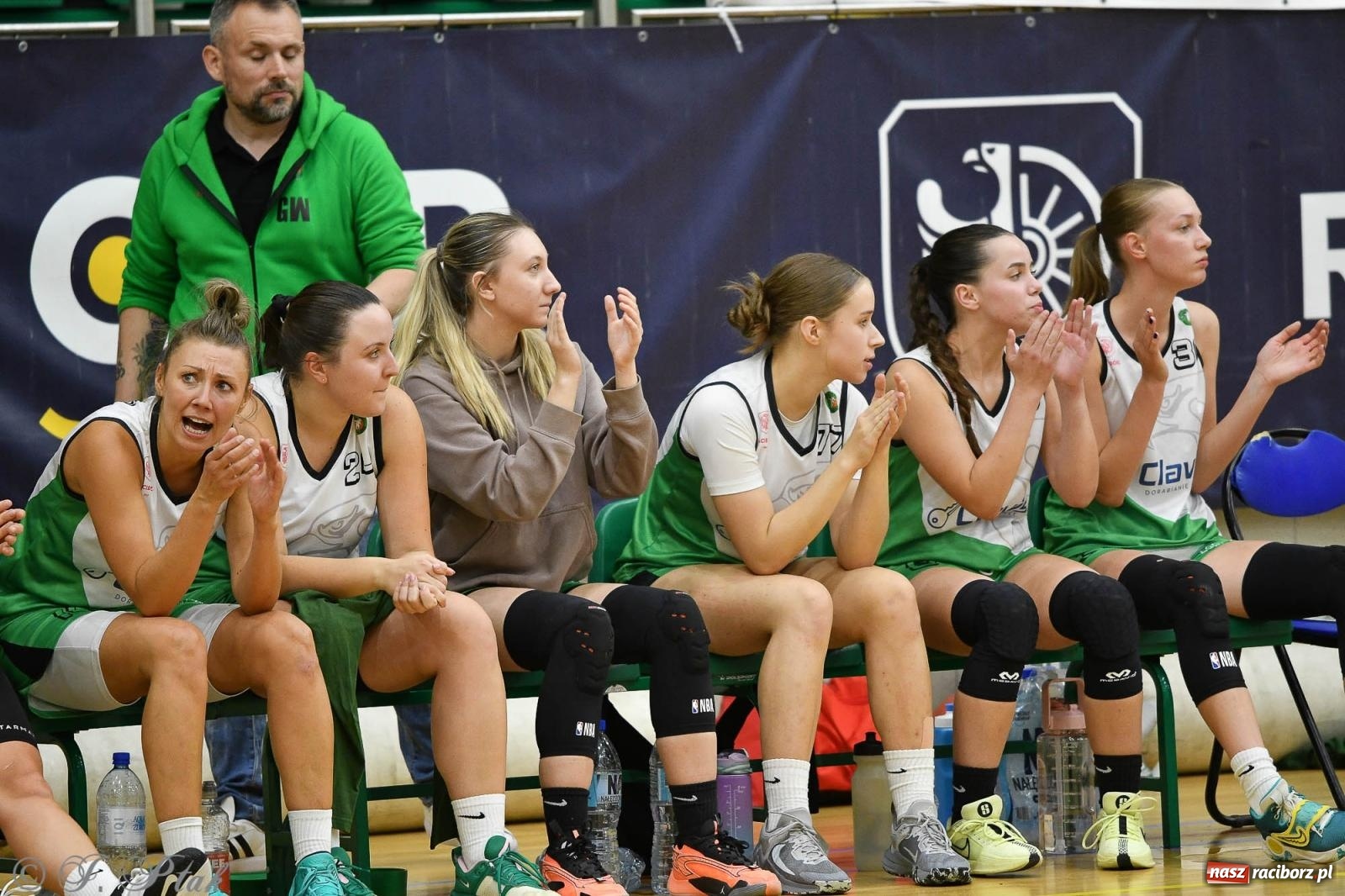 Zdjęcie w galerii na portalu naszraciborz.pl: Koszykówka. Porażka RKK AZS Racibórz na inaugurację sezonu [FOTO i WIDEO] wiadomości z regionu