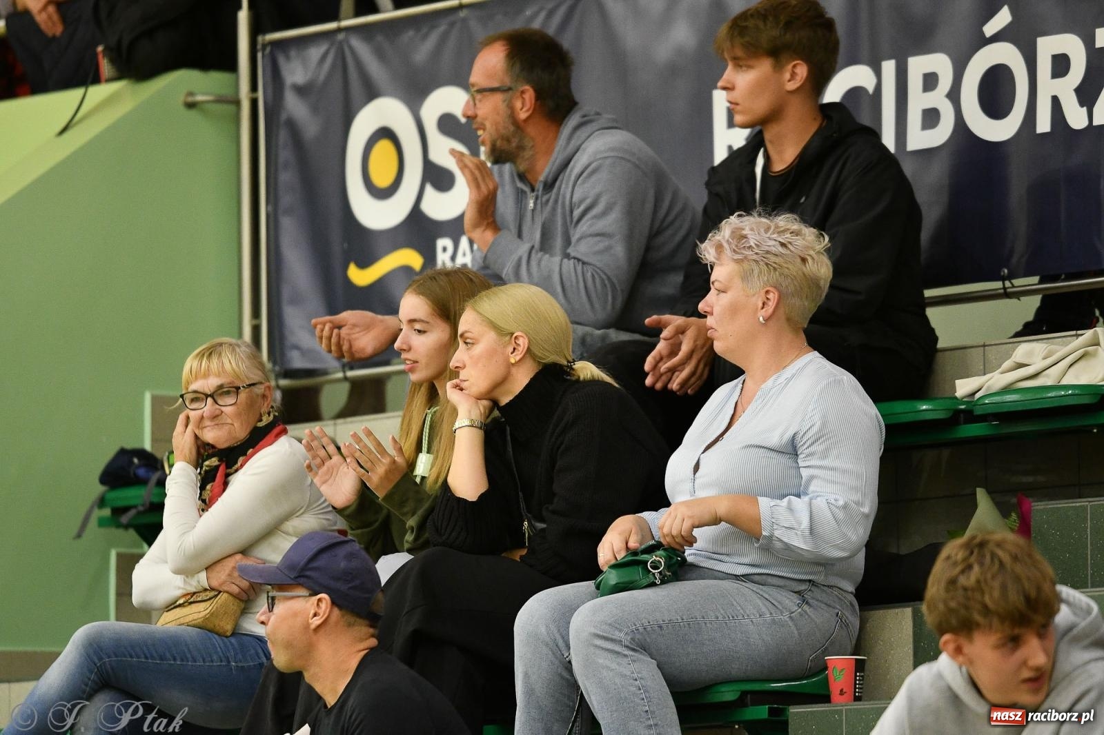 Zdjęcie w galerii na portalu naszraciborz.pl: Koszykówka. Porażka RKK AZS Racibórz na inaugurację sezonu [FOTO i WIDEO] wiadomości z regionu