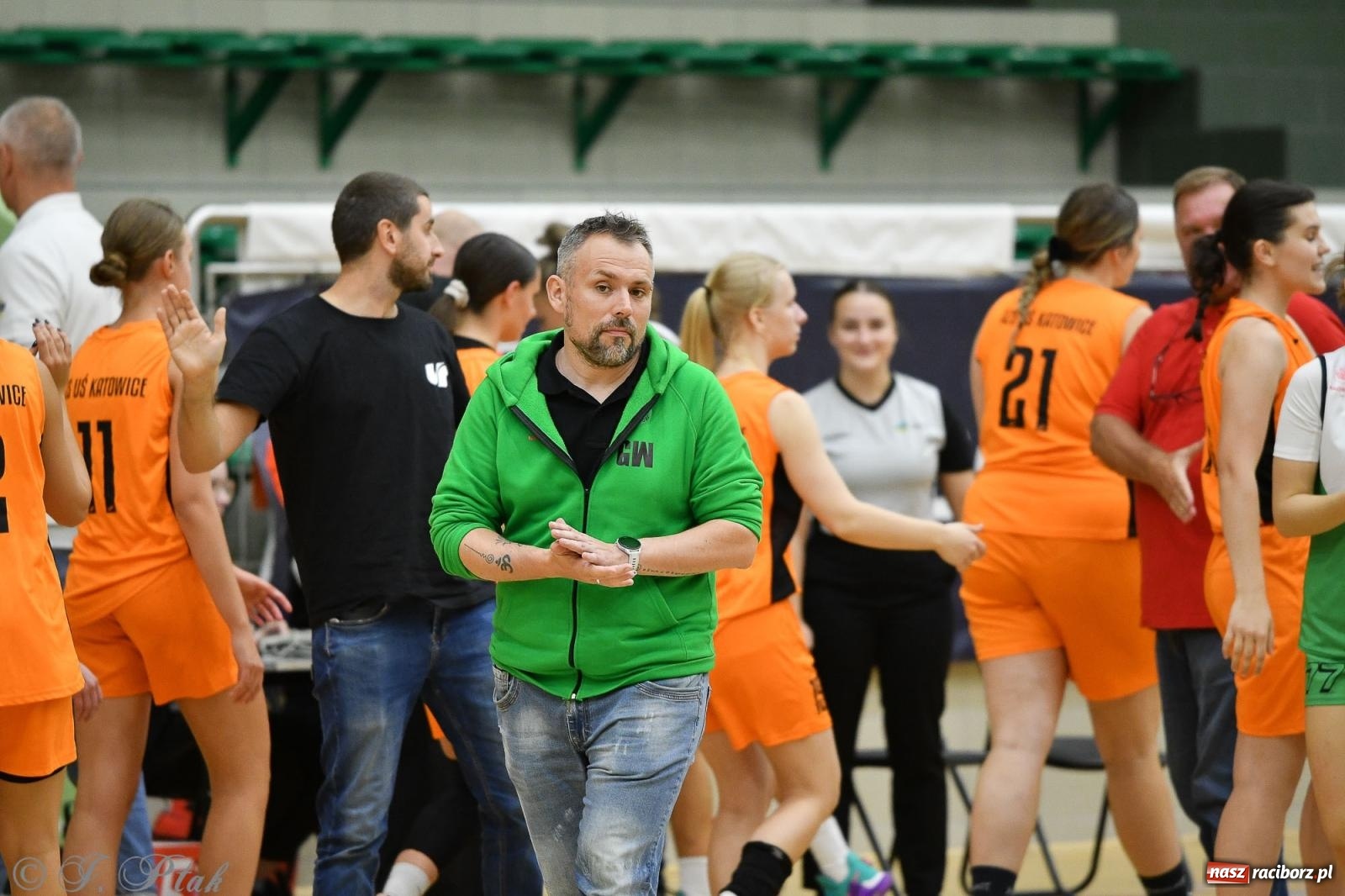 Zdjęcie w galerii na portalu naszraciborz.pl: Koszykówka. Porażka RKK AZS Racibórz na inaugurację sezonu [FOTO i WIDEO] wiadomości z regionu