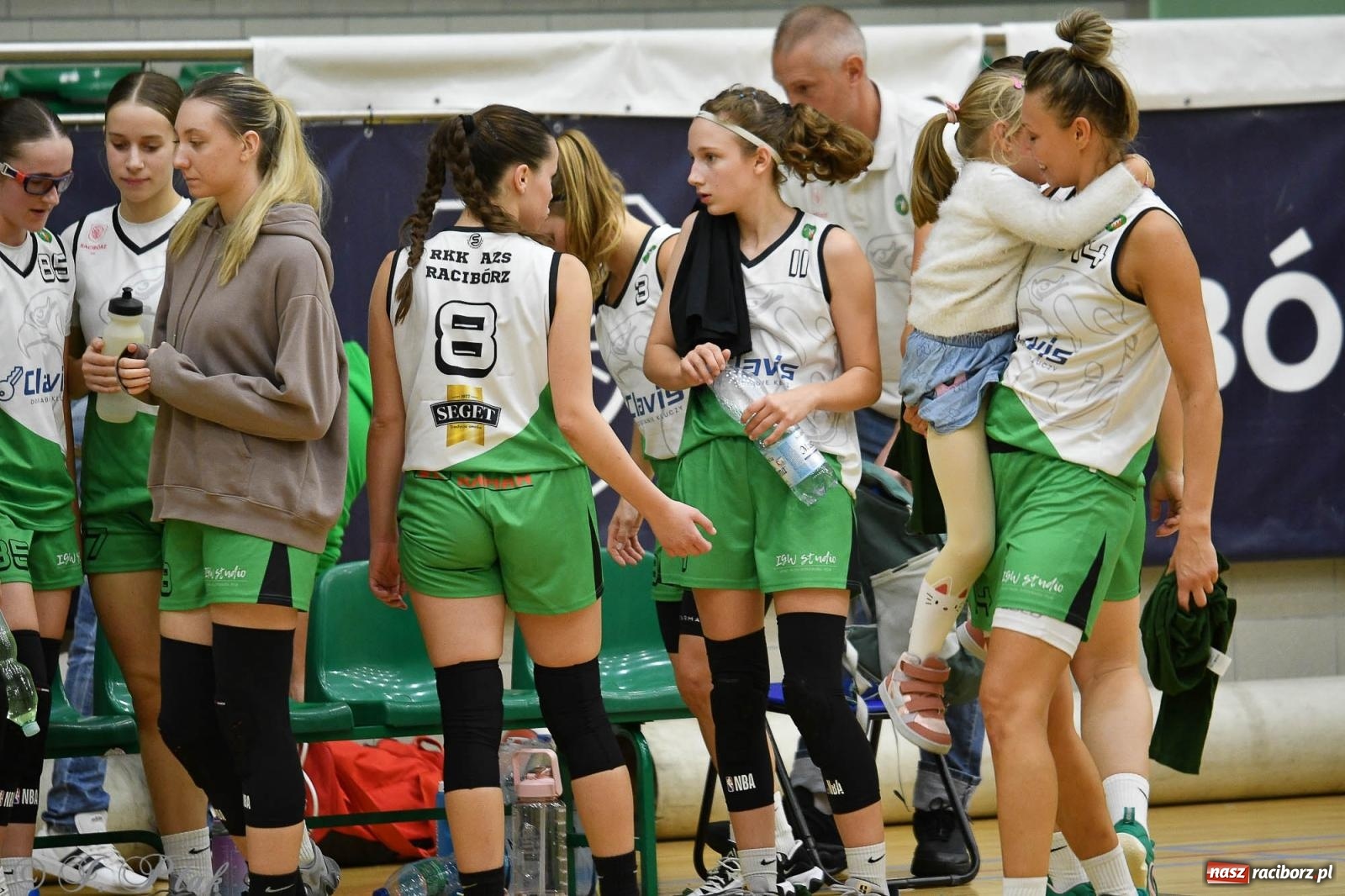 Zdjęcie w galerii na portalu naszraciborz.pl: Koszykówka. Porażka RKK AZS Racibórz na inaugurację sezonu [FOTO i WIDEO] wiadomości z regionu