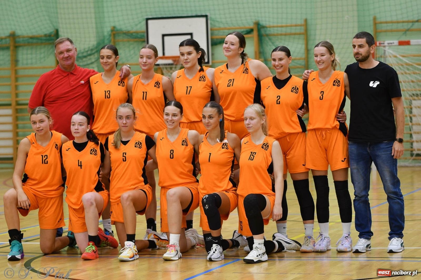 Zdjęcie w galerii na portalu naszraciborz.pl: Koszykówka. Porażka RKK AZS Racibórz na inaugurację sezonu [FOTO i WIDEO] wiadomości z regionu