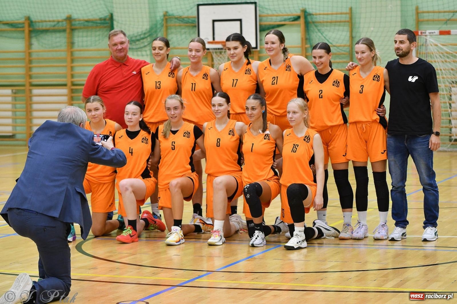 Zdjęcie w galerii na portalu naszraciborz.pl: Koszykówka. Porażka RKK AZS Racibórz na inaugurację sezonu [FOTO i WIDEO] wiadomości z regionu