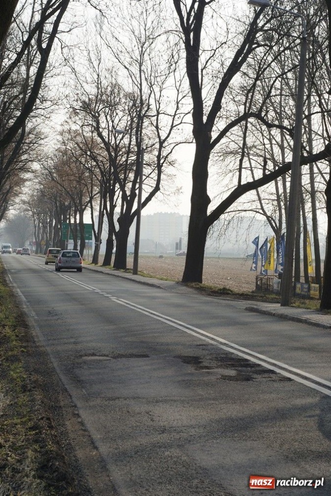 Zdjęcie w galerii na portalu naszraciborz.pl: Interwencja pomogła. Drogowcy naprawili wiadomości z regionu
