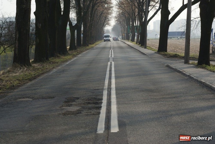 Zdjęcie w galerii na portalu naszraciborz.pl: Interwencja pomogła. Drogowcy naprawili wiadomości z regionu