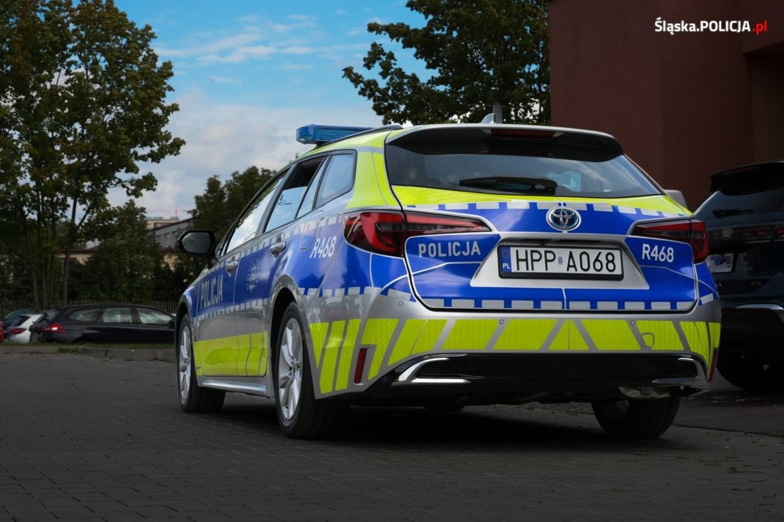Zdjęcie w galerii na portalu naszraciborz.pl: Śląska policja dostała 85 nowych radiowozów. Trzy toyoty trafią do Raciborza wiadomości z regionu