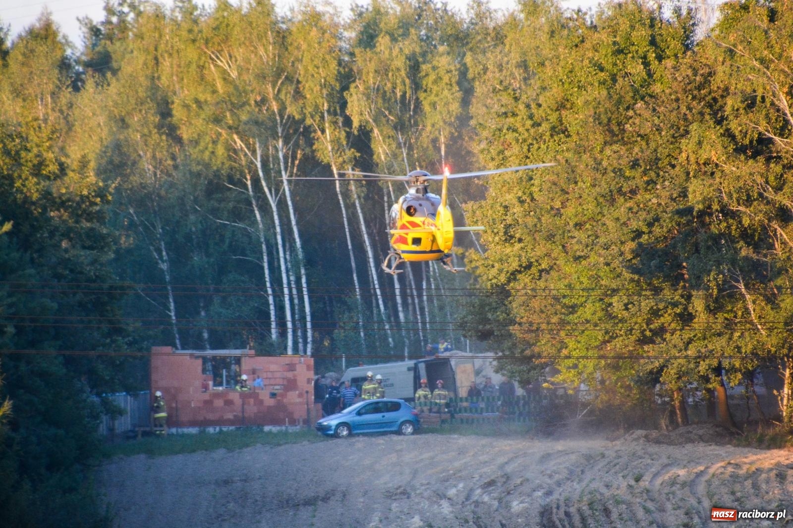 Zdjęcie w galerii na portalu naszraciborz.pl: Śmigłowiec LPR lądował w Raciborzu-Brzeziu [FOTO i WIDEO] wiadomości z regionu