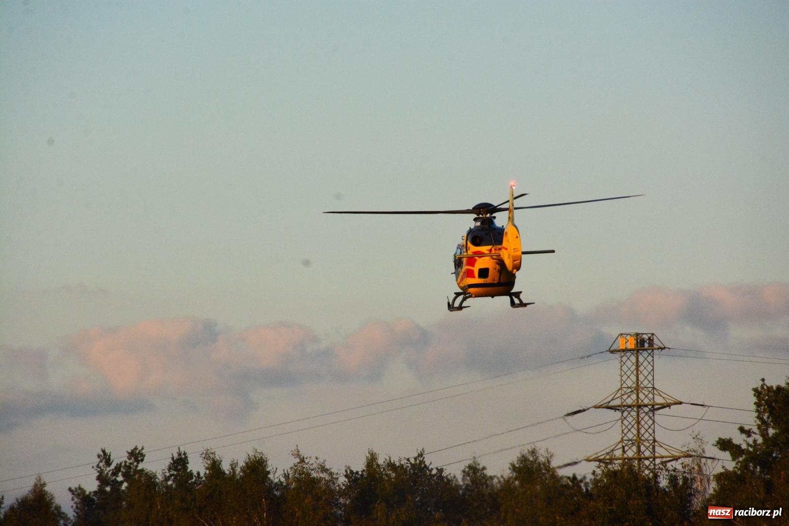 Zdjęcie w galerii na portalu naszraciborz.pl: Śmigłowiec LPR lądował w Raciborzu-Brzeziu [FOTO i WIDEO] wiadomości z regionu