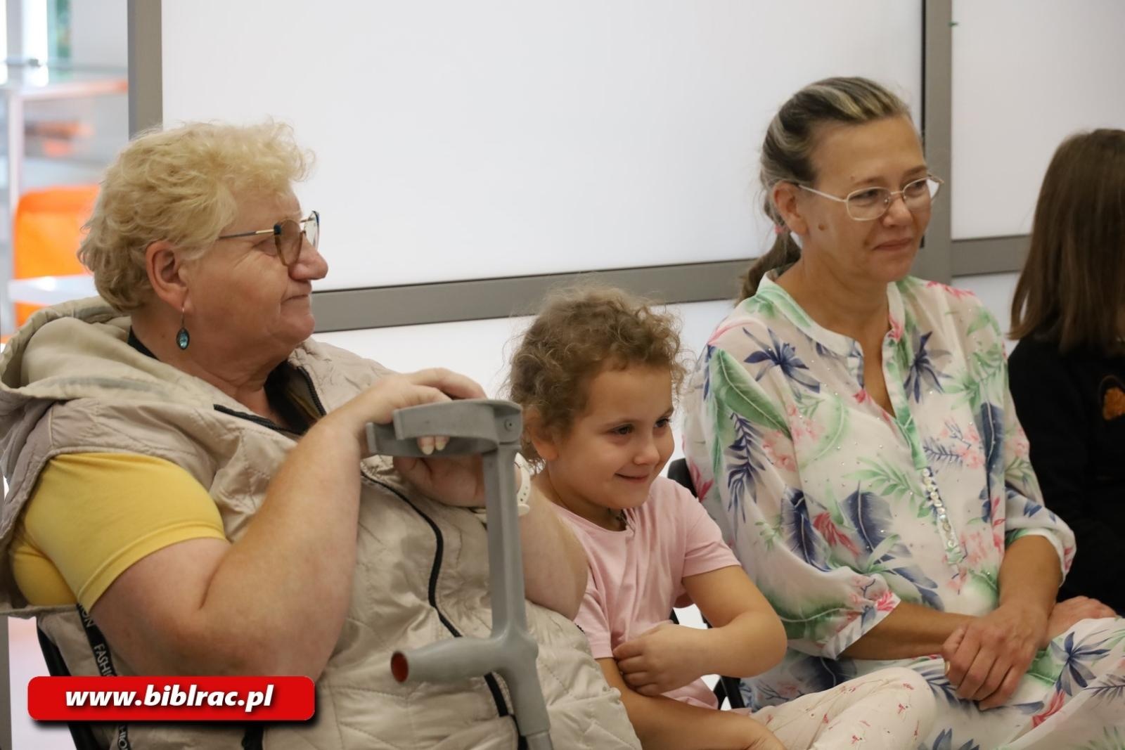 Zdjęcie w galerii na portalu naszraciborz.pl: W bibliotece uczczono Międzynarodowy Dzień Głuchych wiadomości z regionu