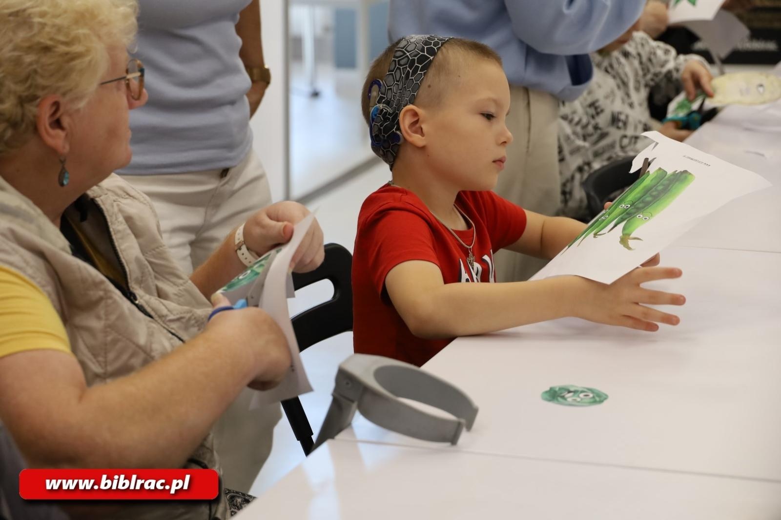Zdjęcie w galerii na portalu naszraciborz.pl: W bibliotece uczczono Międzynarodowy Dzień Głuchych wiadomości z regionu