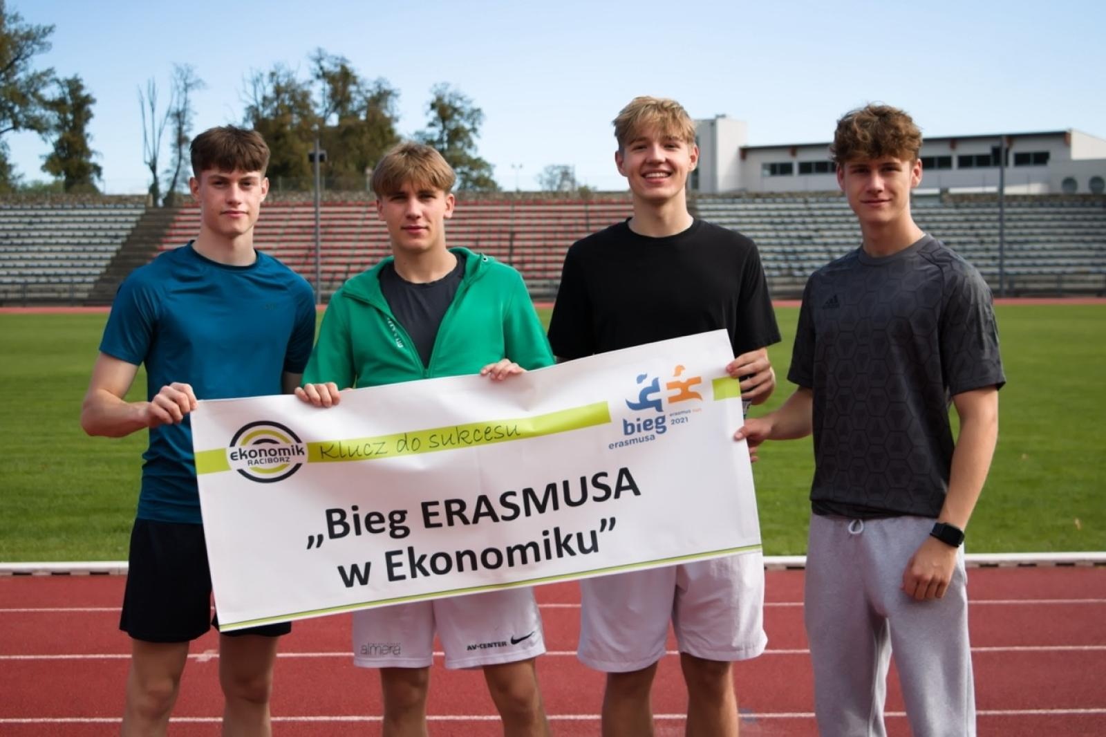 Zdjęcie w galerii na portalu naszraciborz.pl: IV Bieg Erasmusa w Ekonomiku [FOTO] wiadomości z regionu