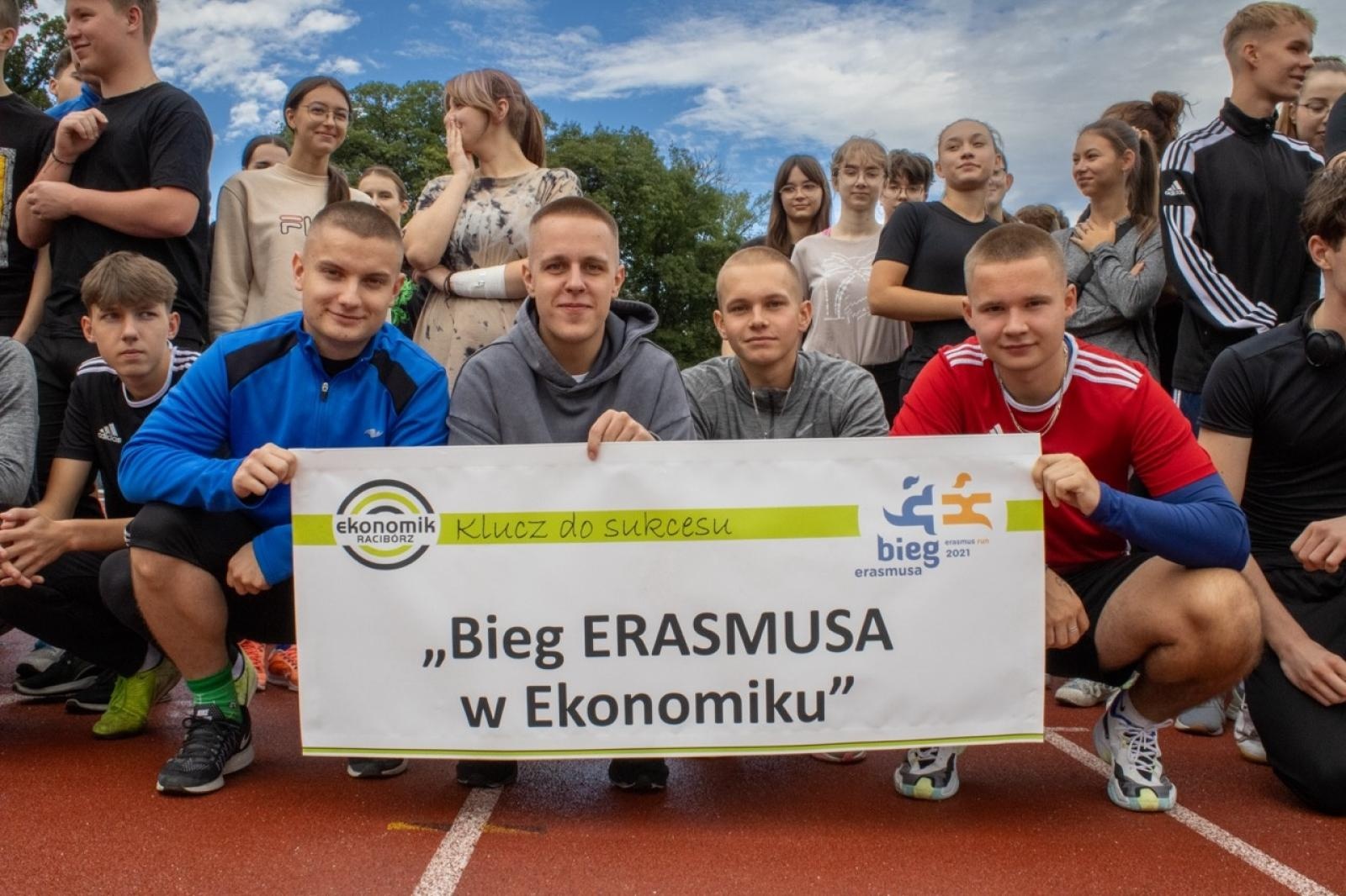 Zdjęcie w galerii na portalu naszraciborz.pl: IV Bieg Erasmusa w Ekonomiku [FOTO] wiadomości z regionu
